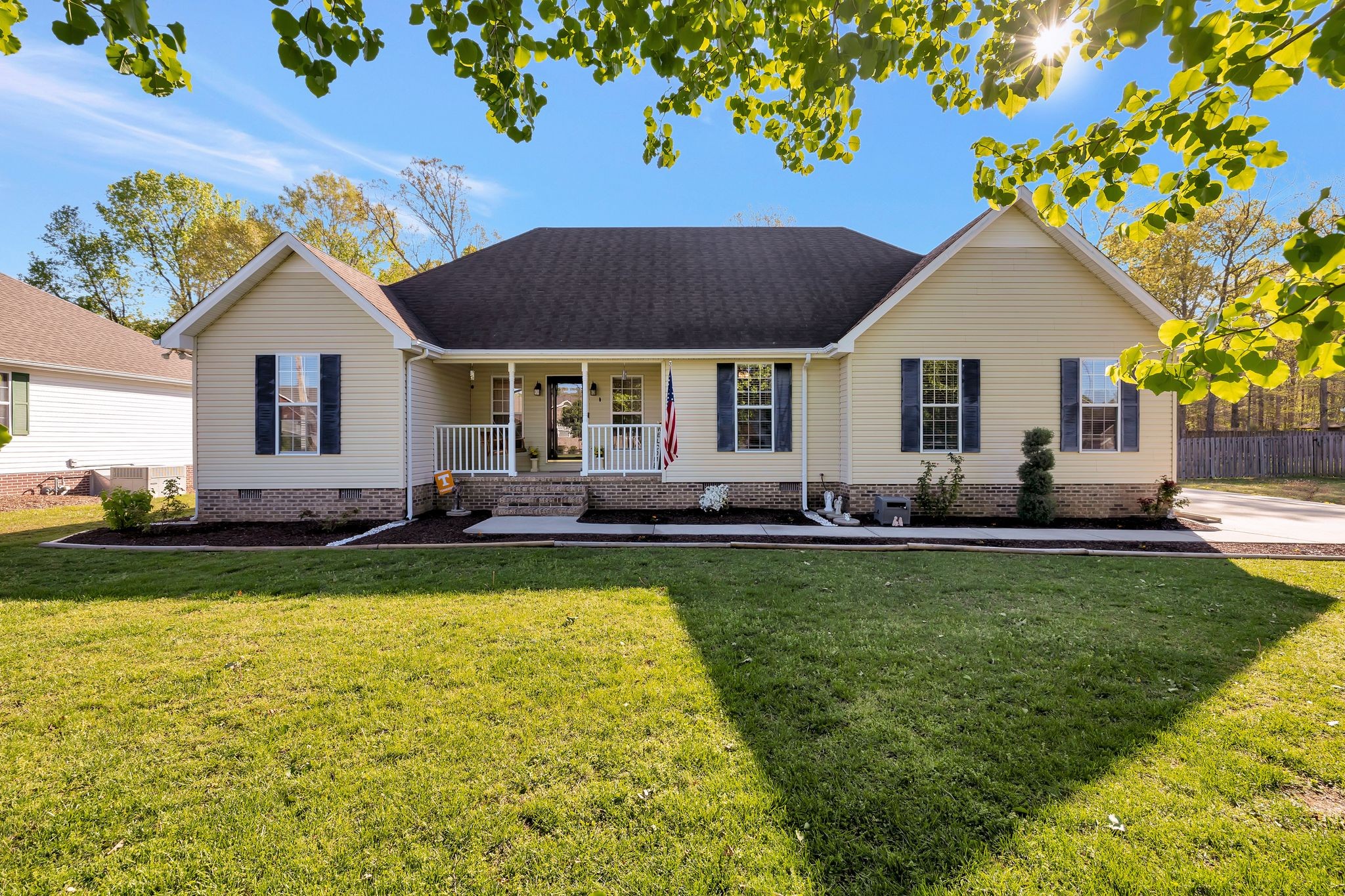 125 Linda Ln