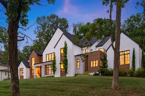 Photo of 4600 Shys Hill Rd, Nashville, TN 37215 (MLS # 3611598)