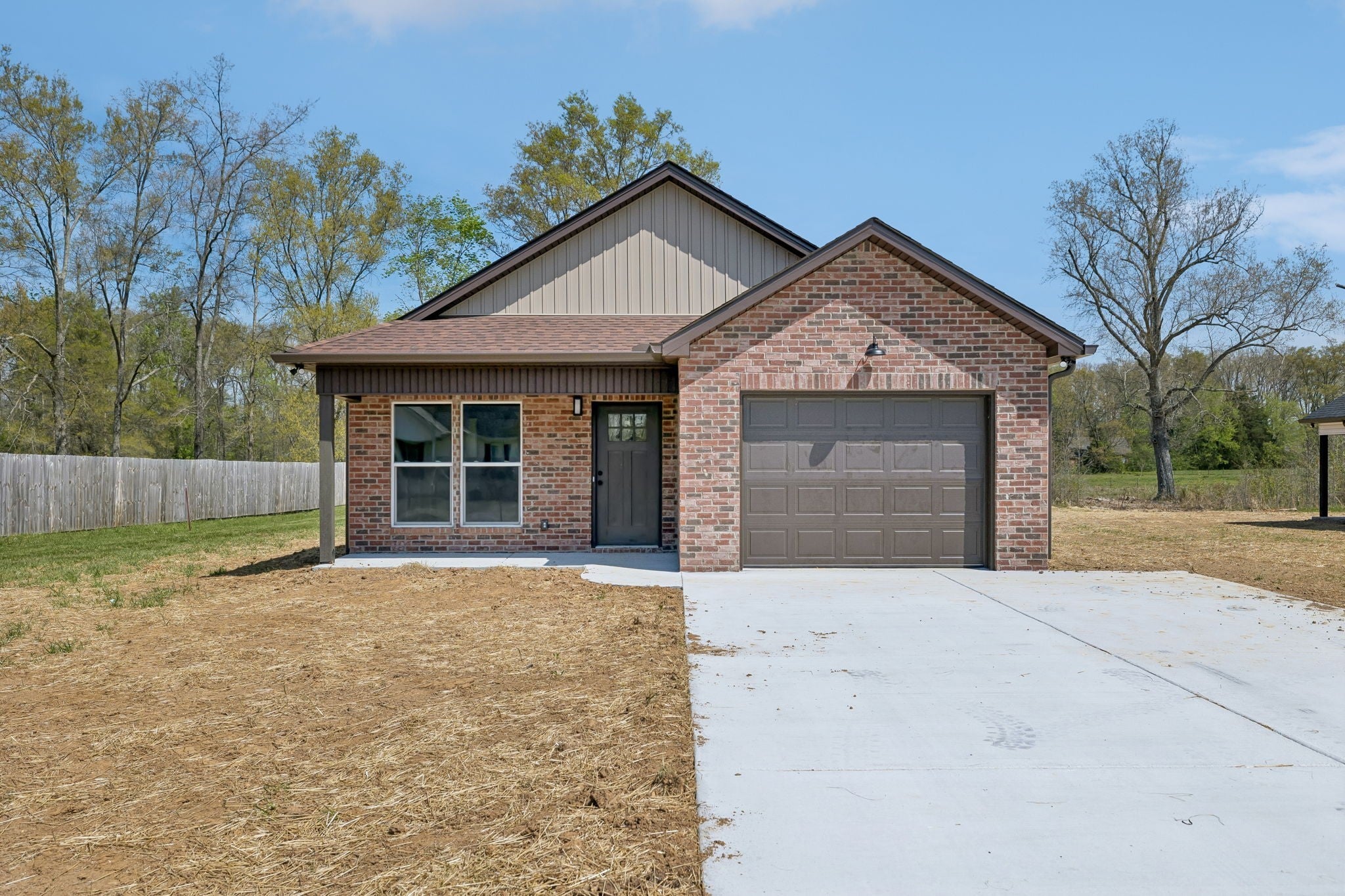 242 Green Meadow Dr