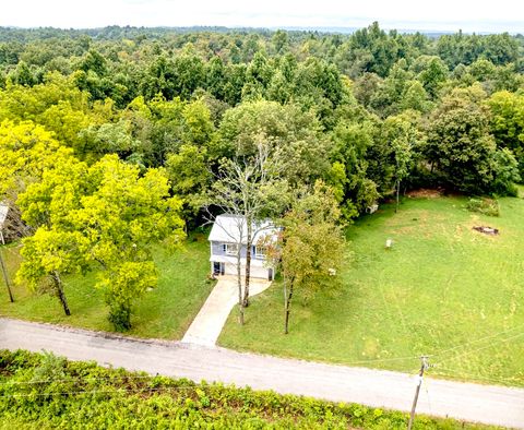 703 Union Ridge Rd Wartrace TN 37183