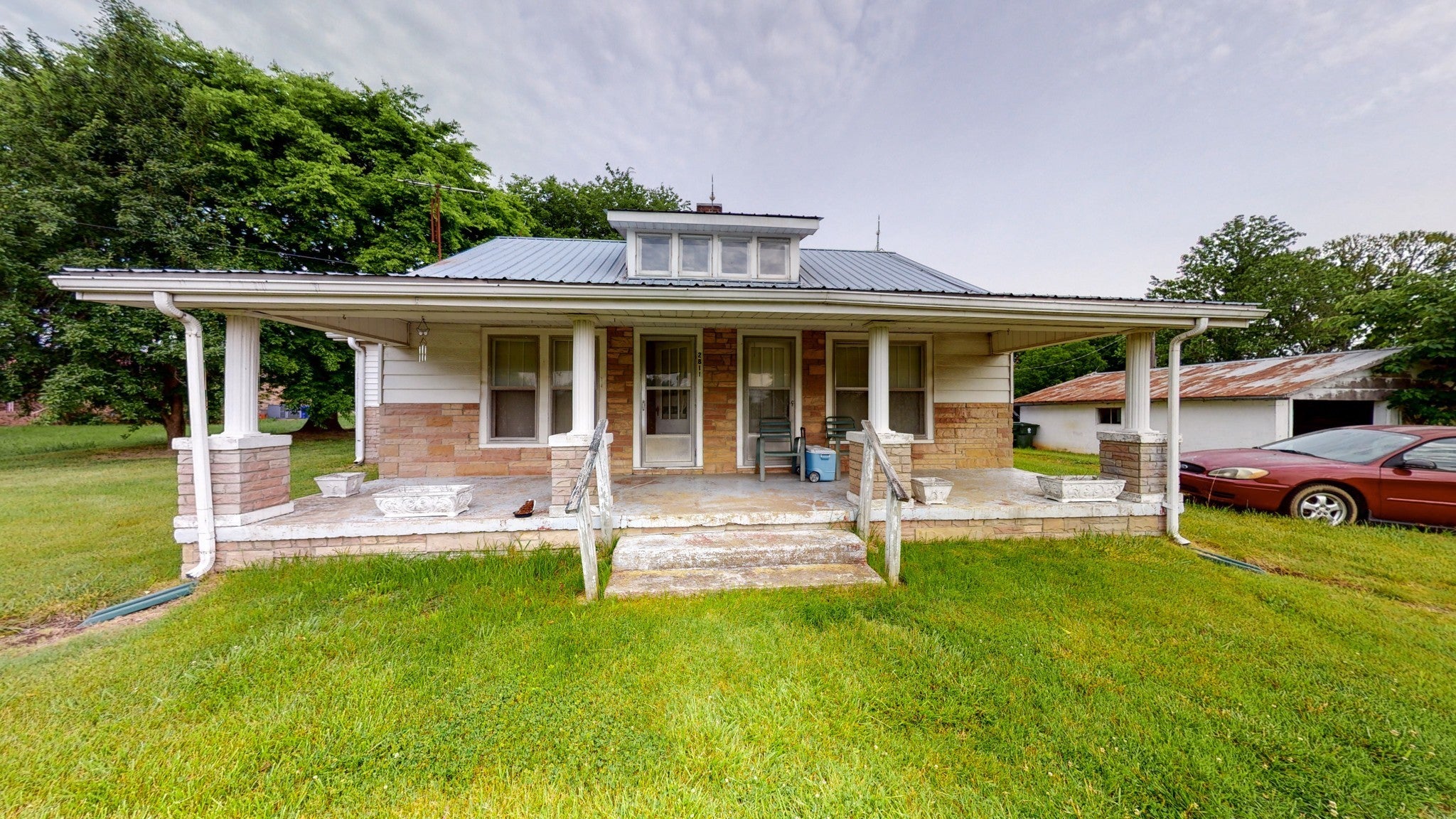 2811 Highway 31 W