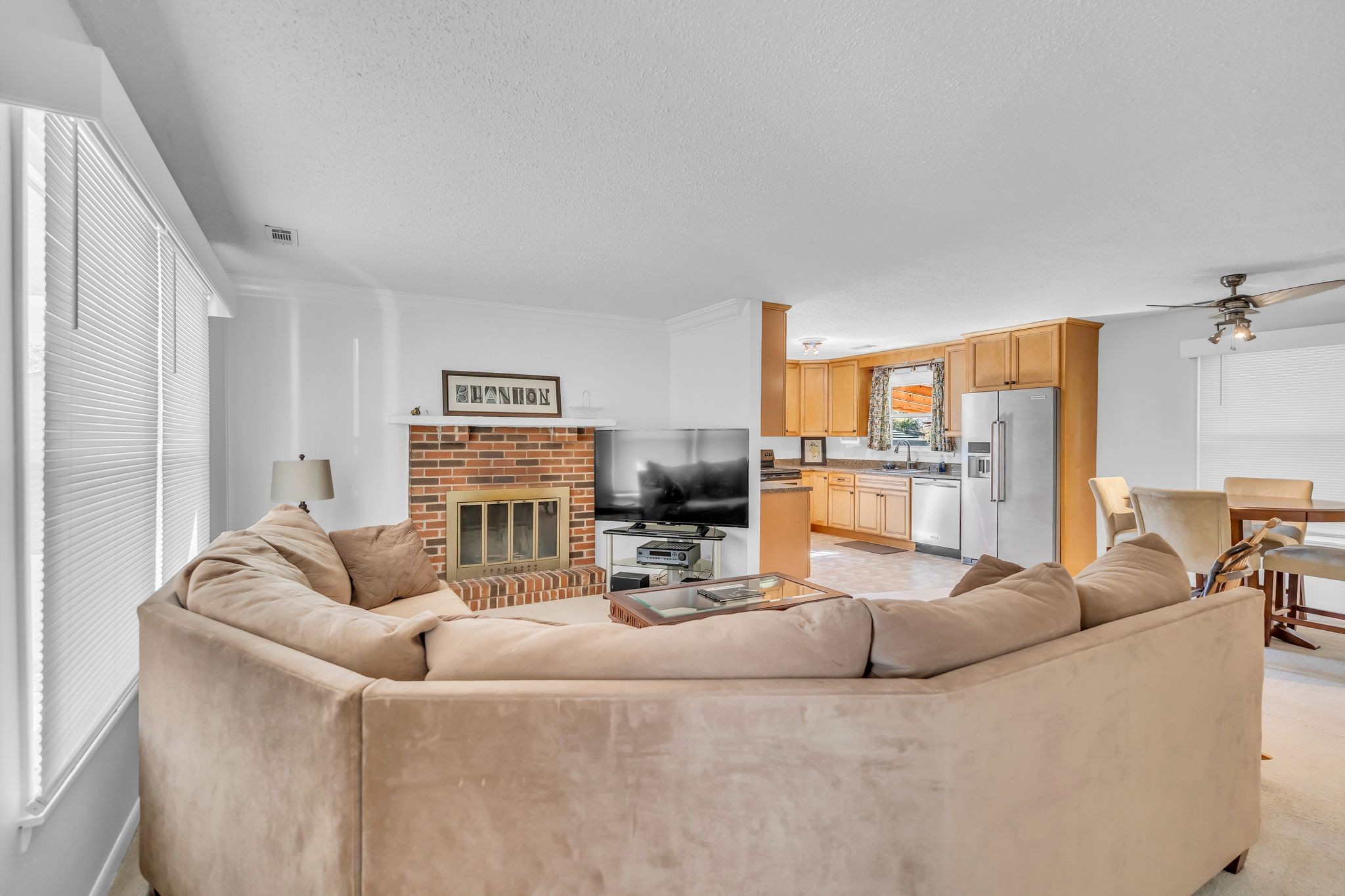3811 Acorn Ave