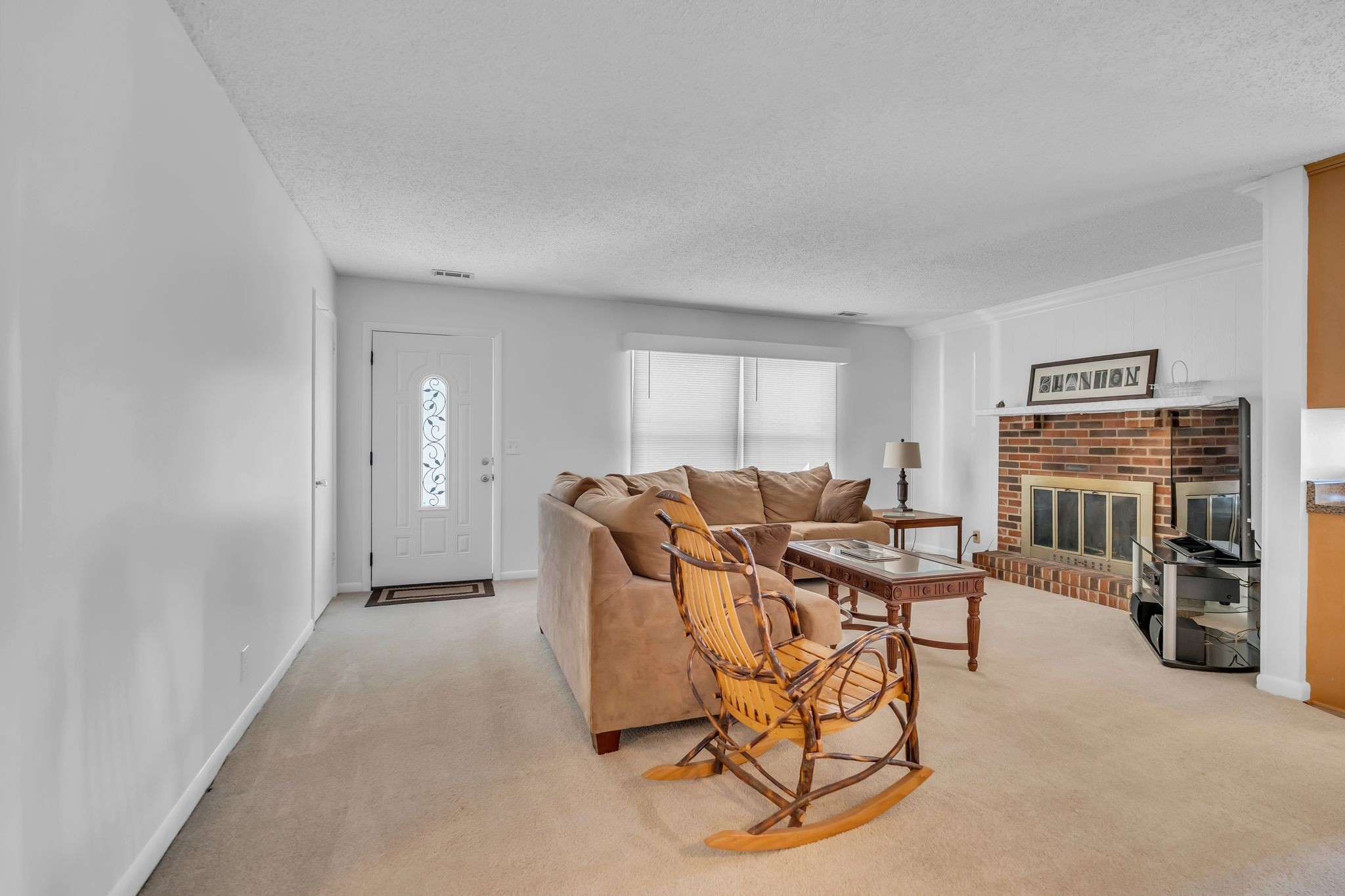3811 Acorn Ave