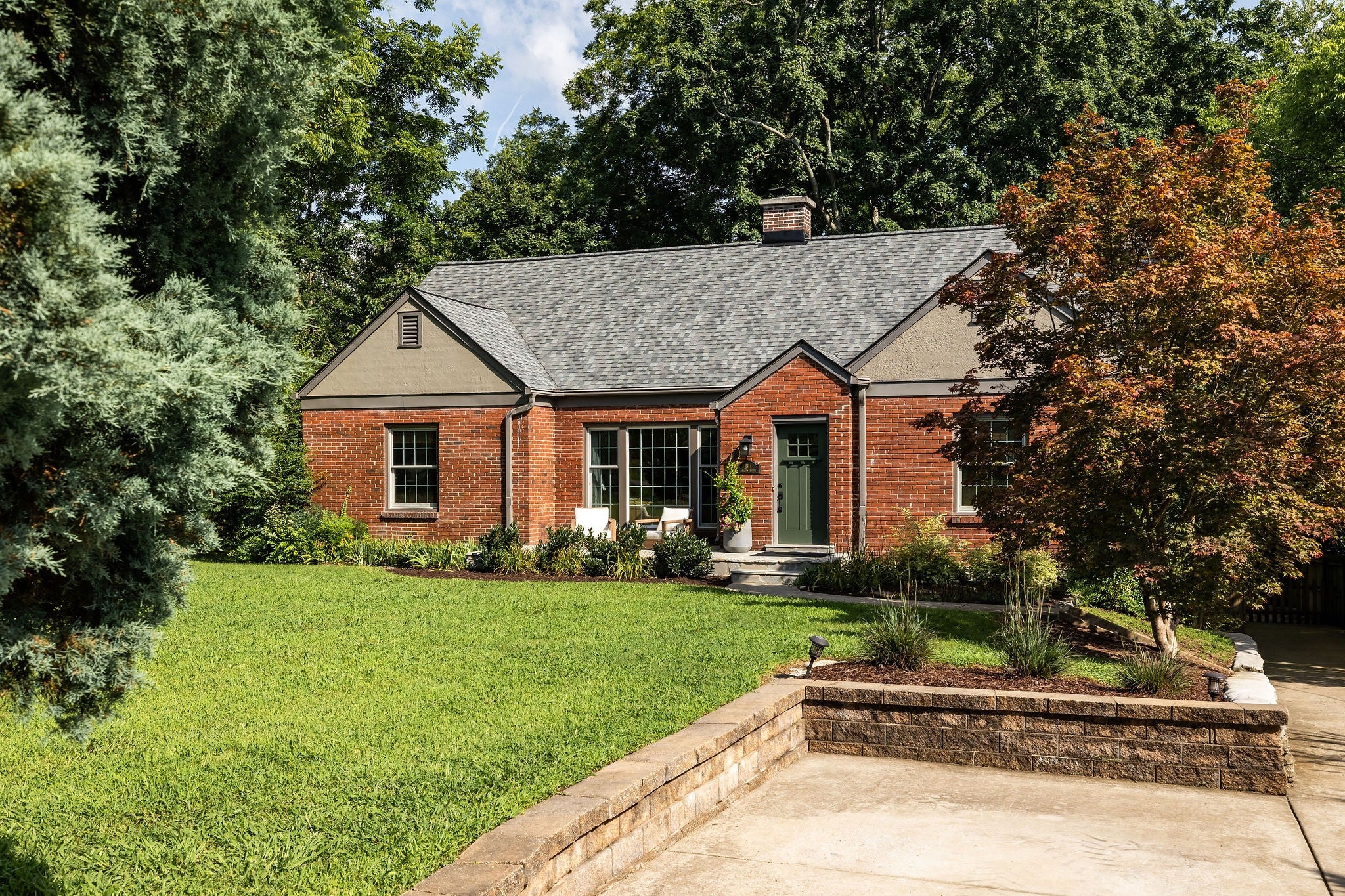 1514 Shelton Ave