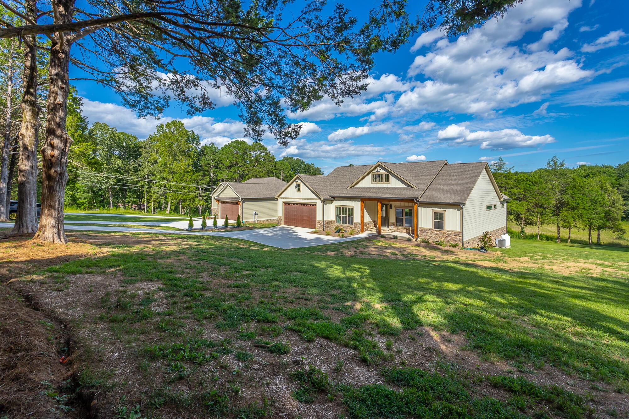 7653 Grasshopper Road
