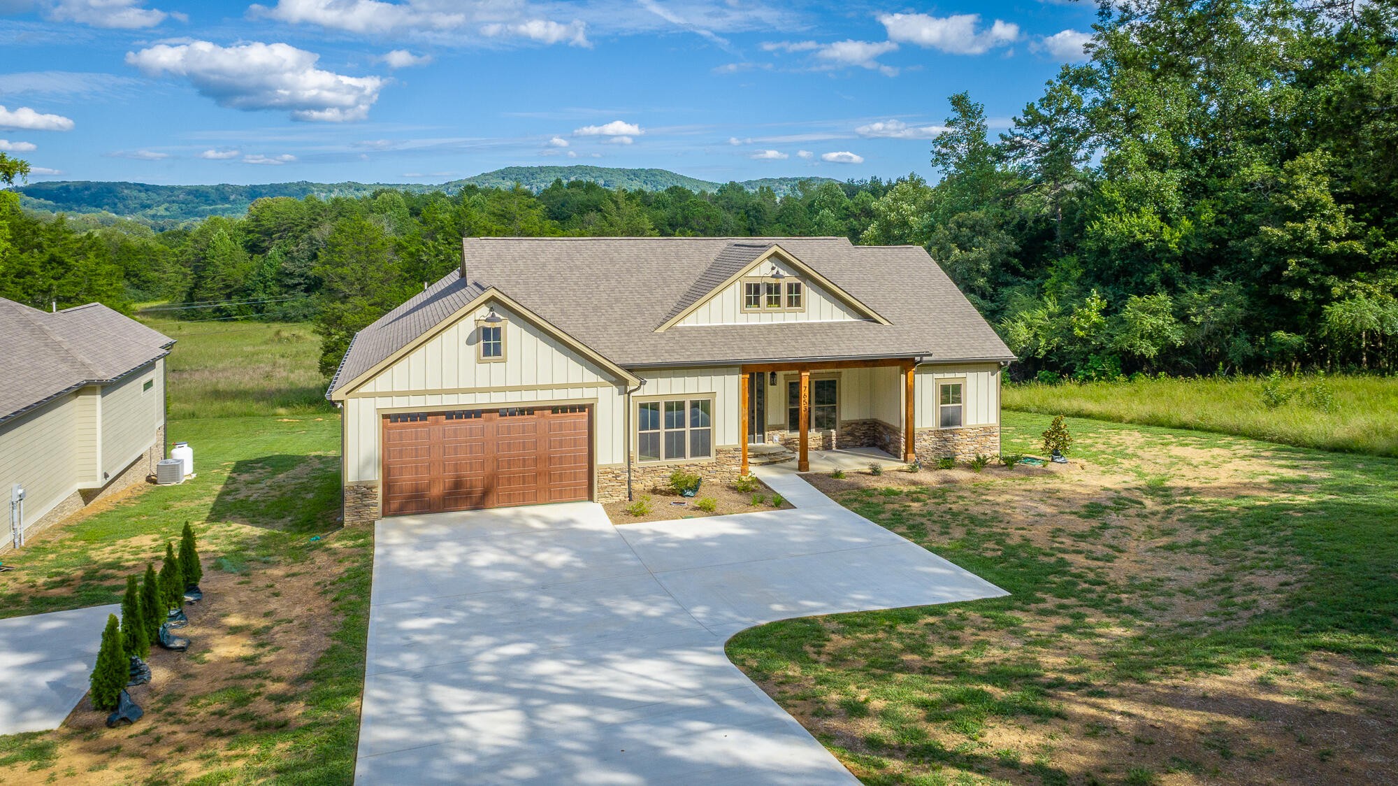 7653 Grasshopper Road