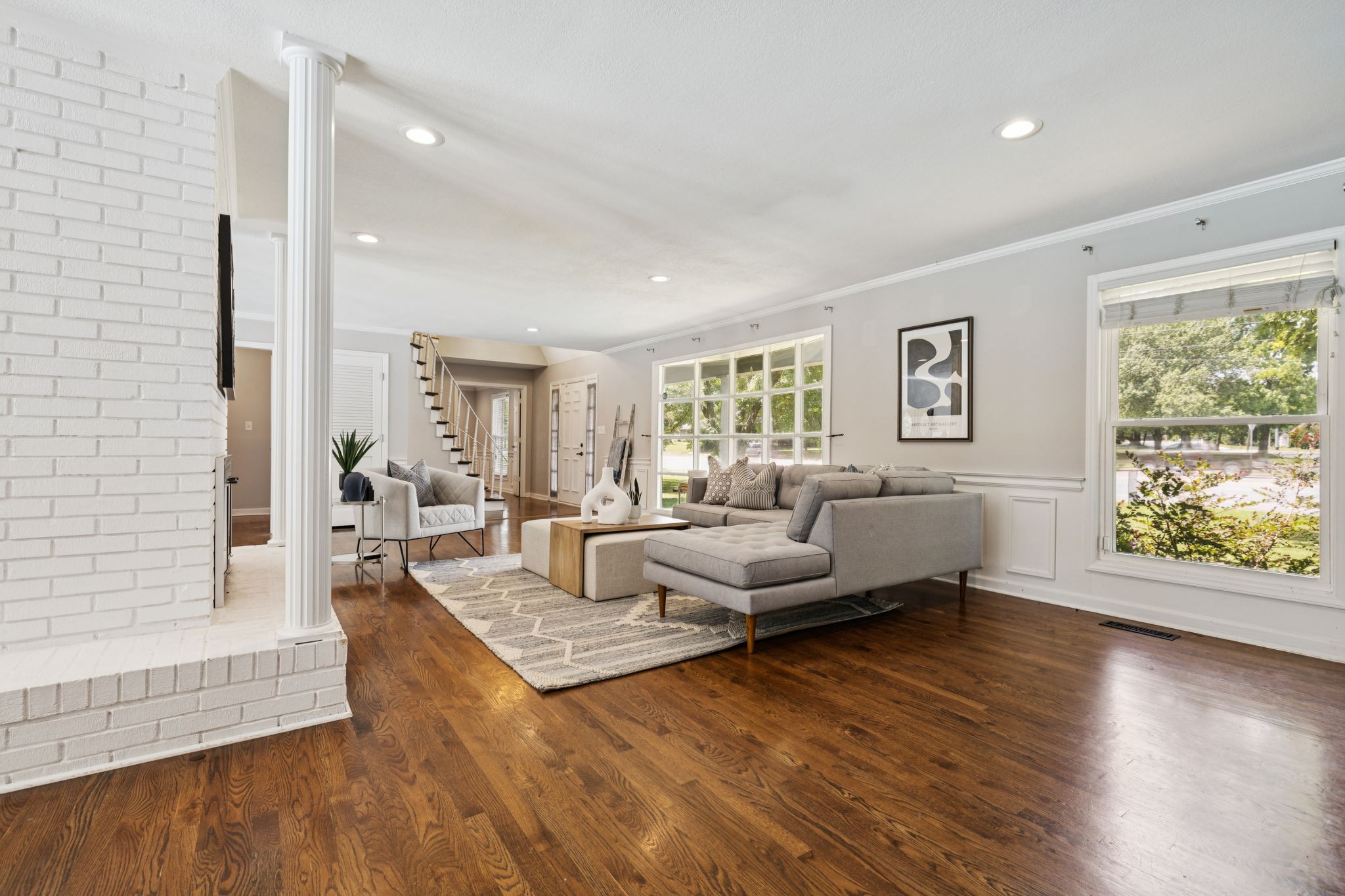 818 N Rutherford Blvd