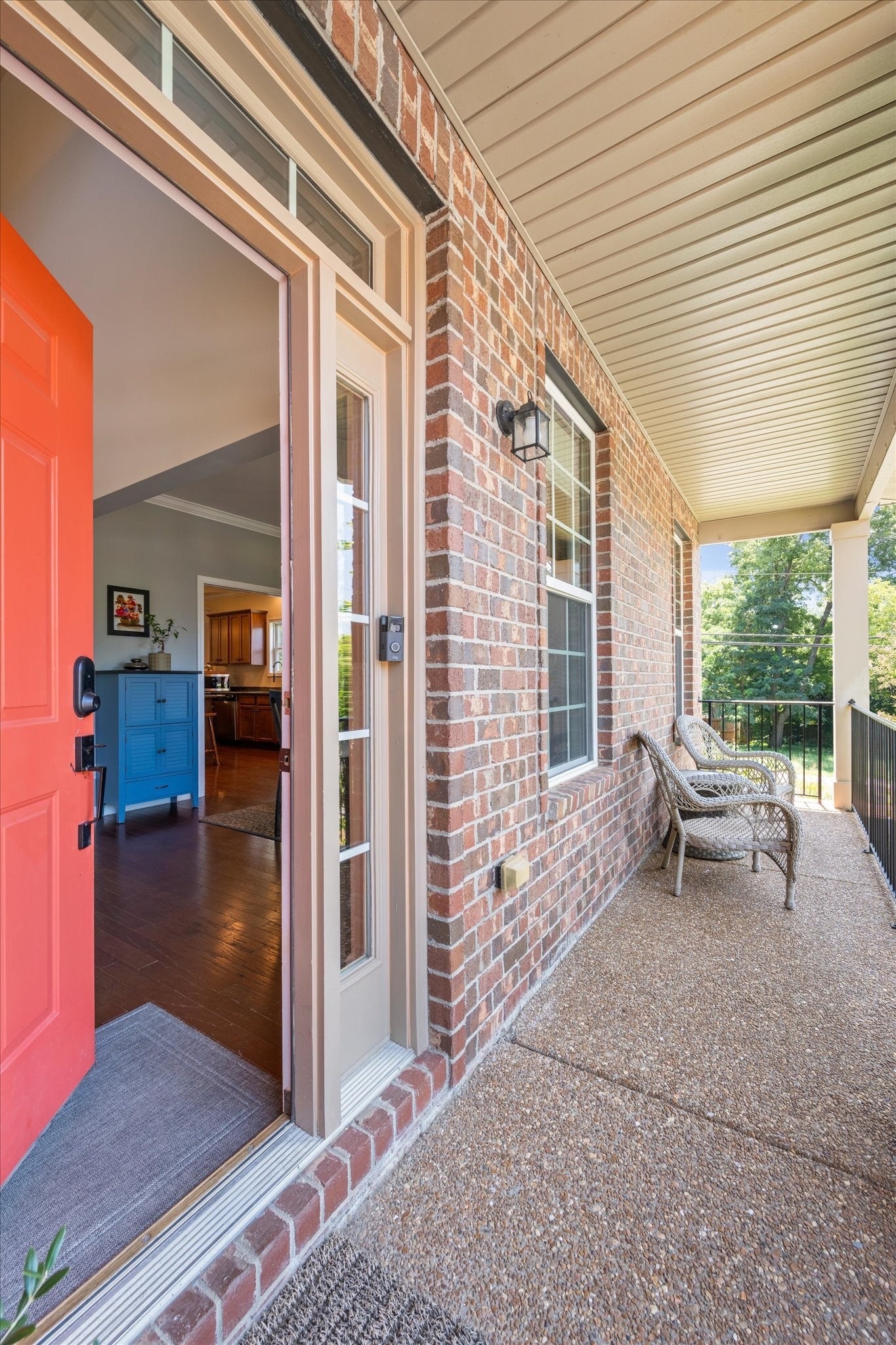 600 Collinscrest Ct