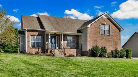1267 Everwood Dr Ashland City TN 37015