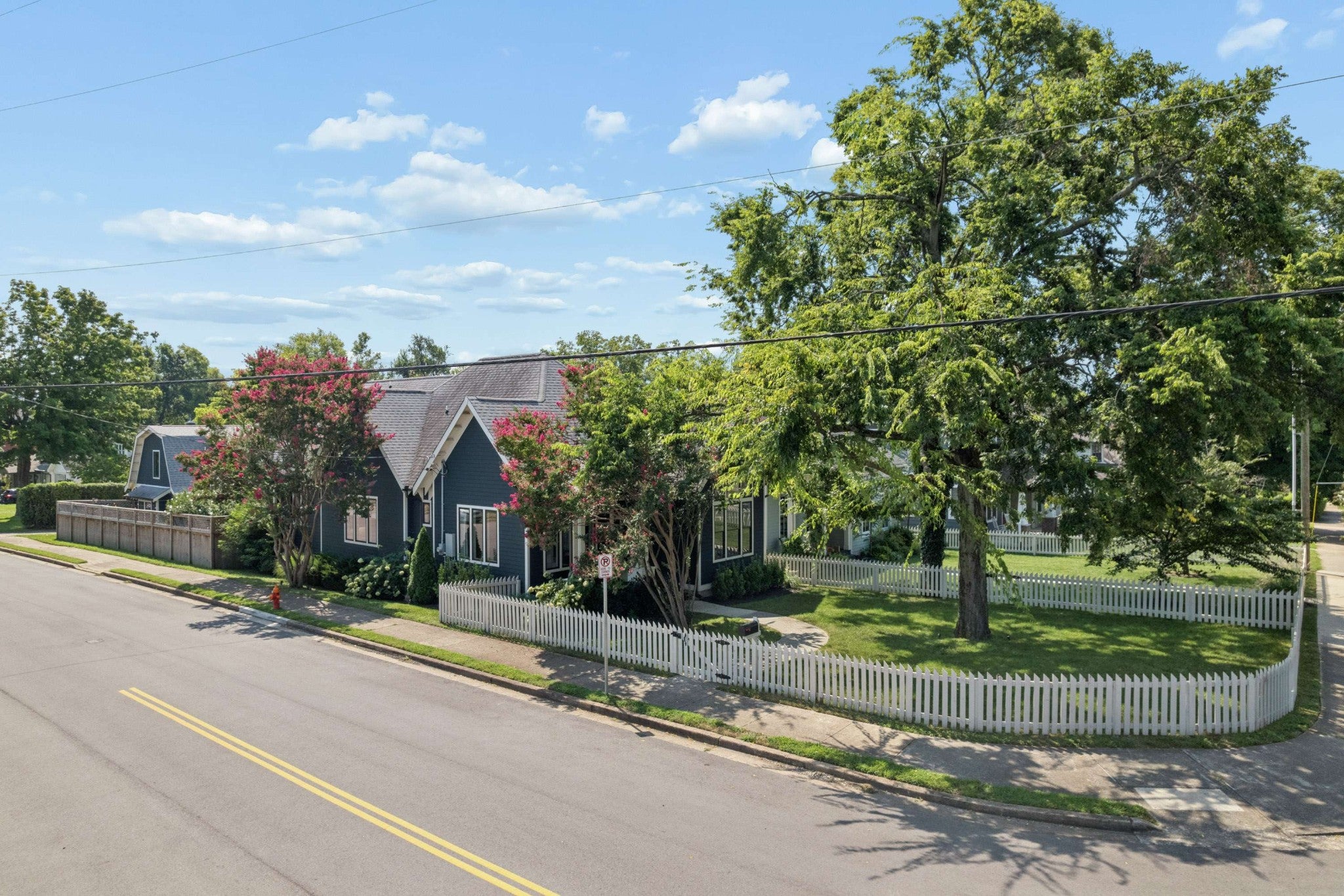 2018 10th Ave S