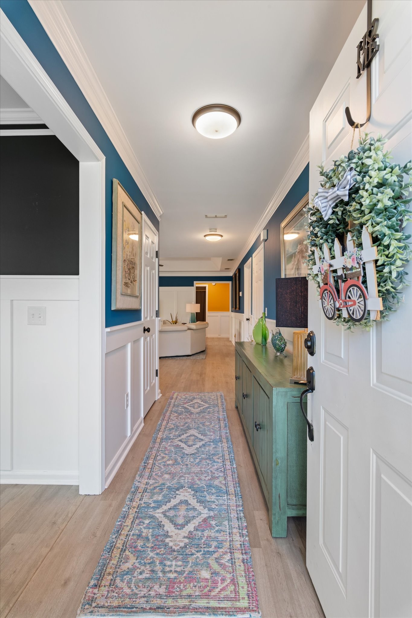 725 Forest Glen Cir
