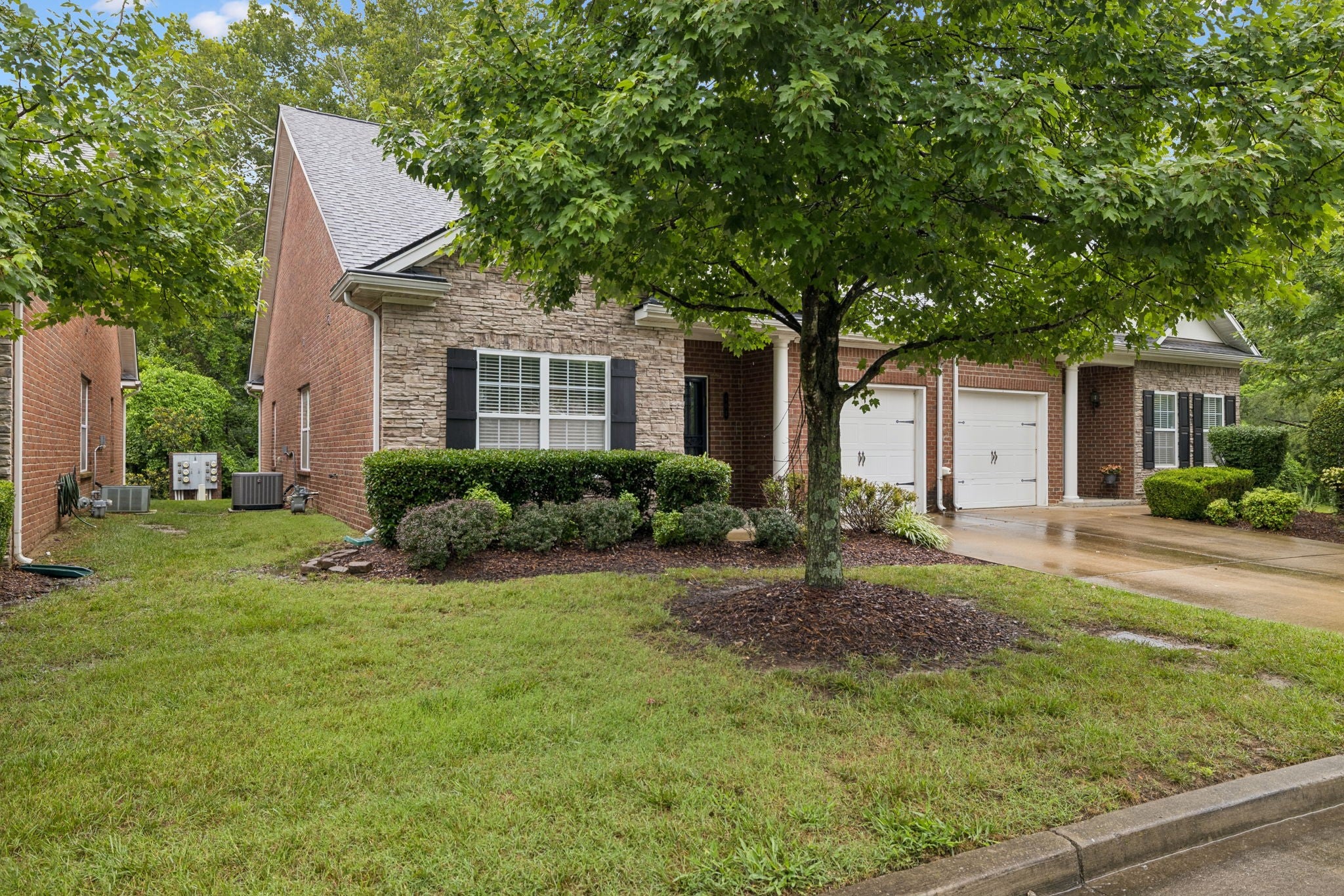 802 Barrington Place Dr