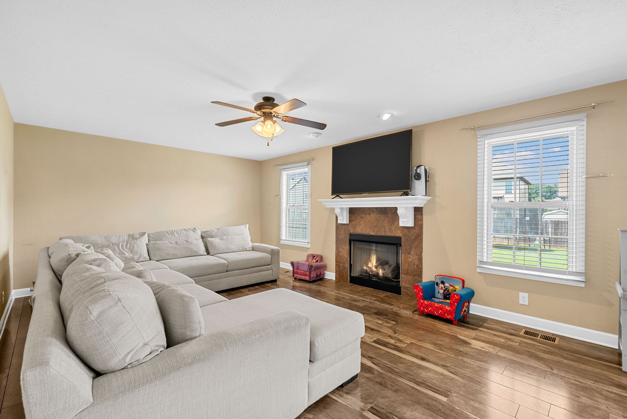 Clarksville, Tennessee 37040, United States, 4 Bedrooms Bedrooms, ,3 BathroomsBathrooms,Residential,Active,162705