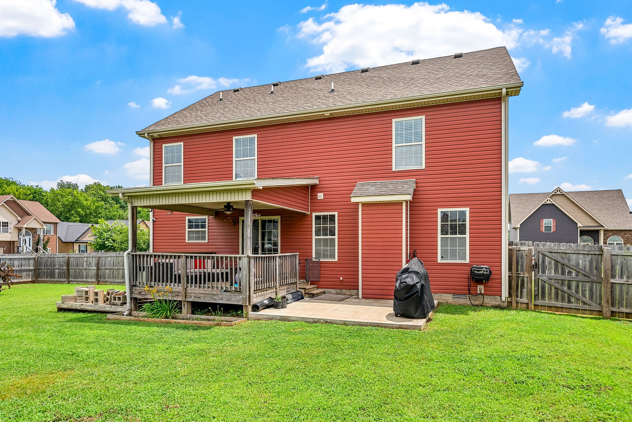 Clarksville, Tennessee 37040, United States, 4 Bedrooms Bedrooms, ,3 BathroomsBathrooms,Residential,Active,162705