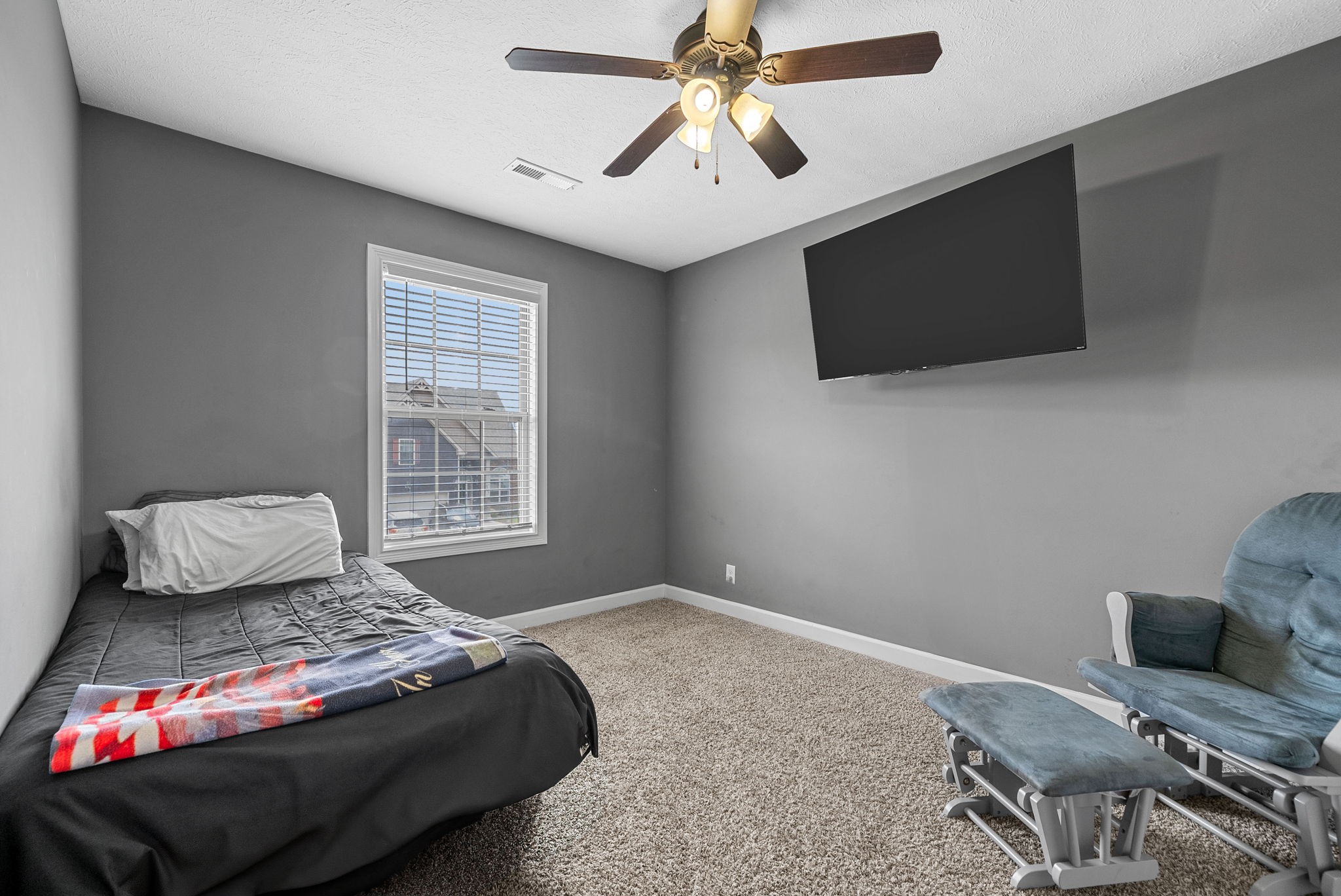 Clarksville, Tennessee 37040, United States, 4 Bedrooms Bedrooms, ,3 BathroomsBathrooms,Residential,Active,162705