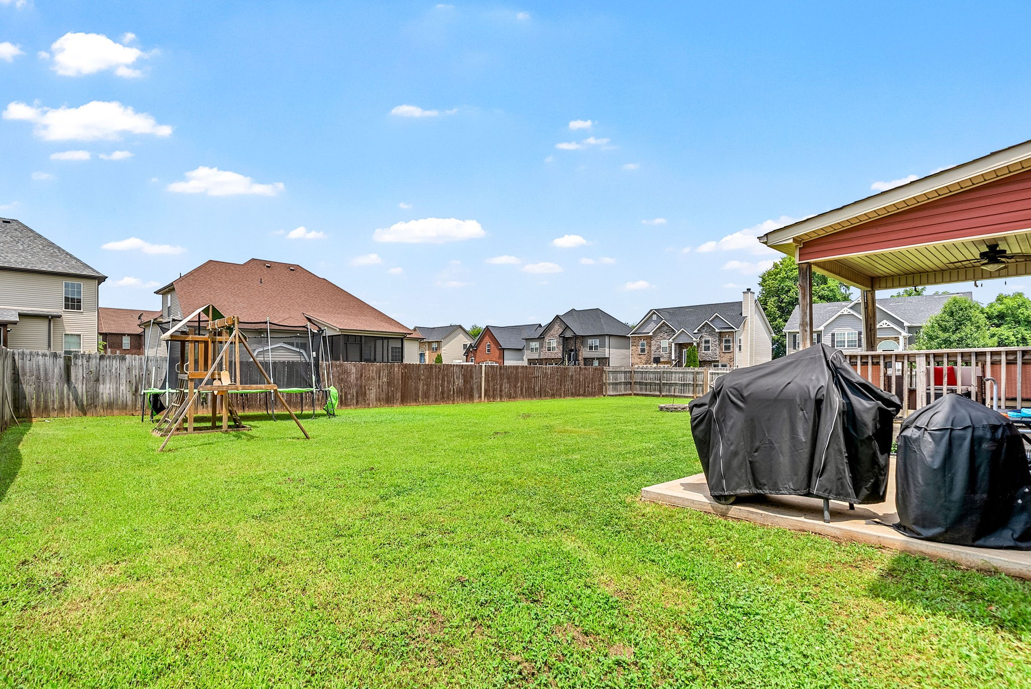 Clarksville, Tennessee 37040, United States, 4 Bedrooms Bedrooms, ,3 BathroomsBathrooms,Residential,Active,162705