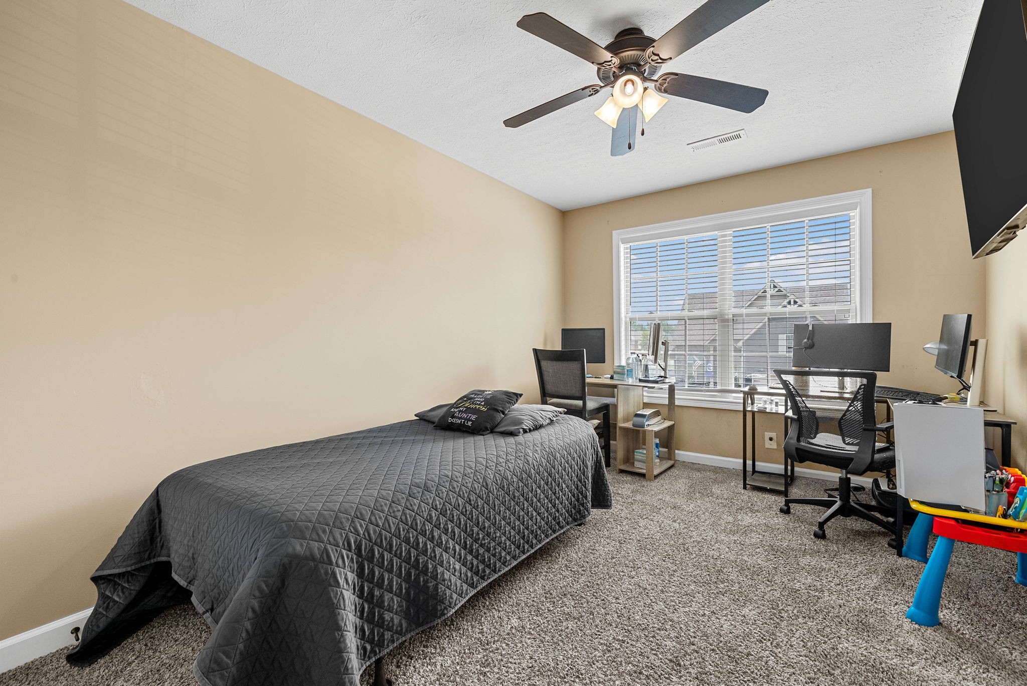 Clarksville, Tennessee 37040, United States, 4 Bedrooms Bedrooms, ,3 BathroomsBathrooms,Residential,Active,162705