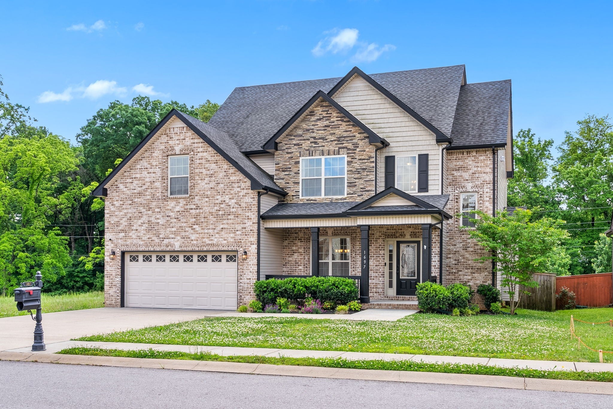 1697 Ellie Piper Cir