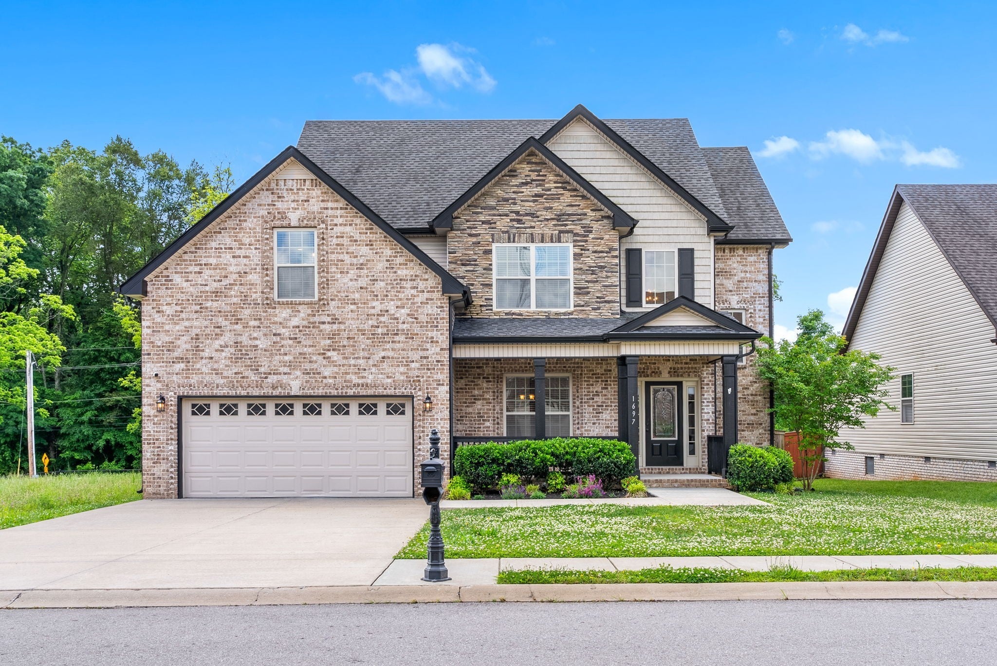 1697 Ellie Piper Cir