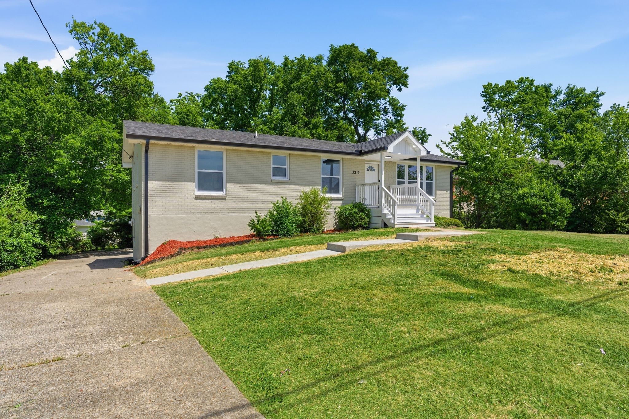 3313 Leondale Ter N
