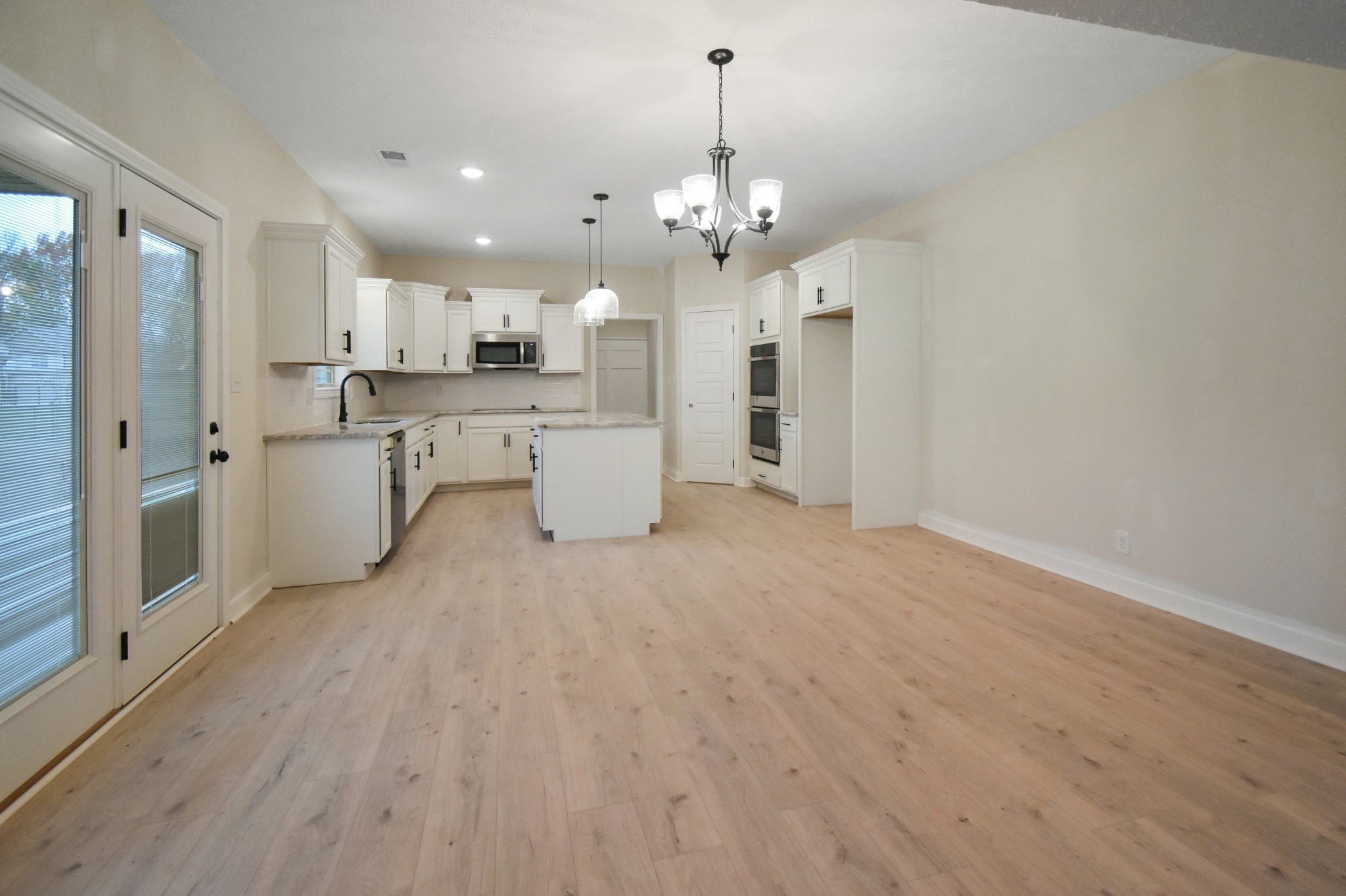 Photo 13 of 44 of 226 Easthaven house
