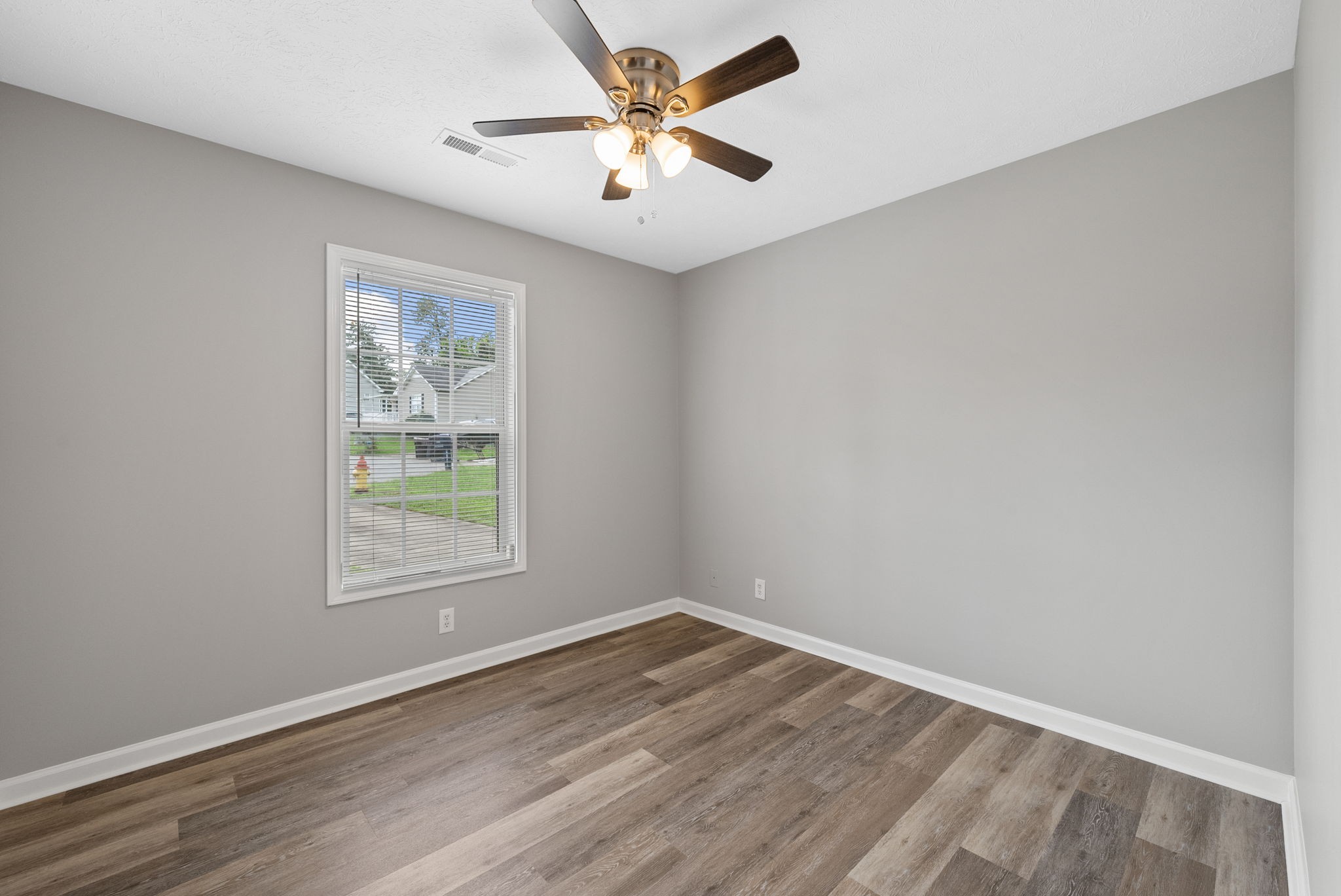 Clarksville, Tennessee 37040, United States, 3 Bedrooms Bedrooms, ,2 BathroomsBathrooms,Residential,Active,157295