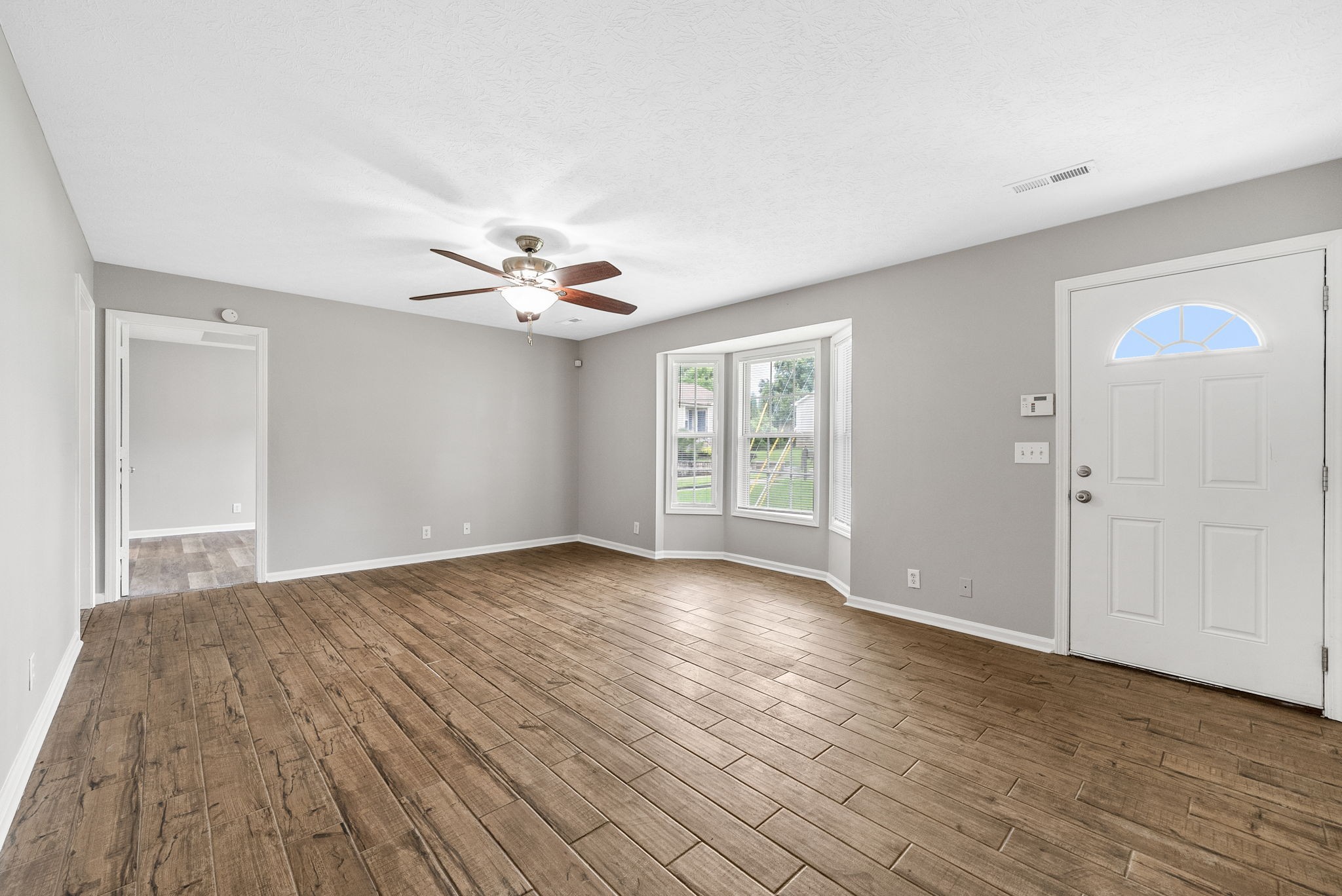 Clarksville, Tennessee 37040, United States, 3 Bedrooms Bedrooms, ,2 BathroomsBathrooms,Residential,Active,157295