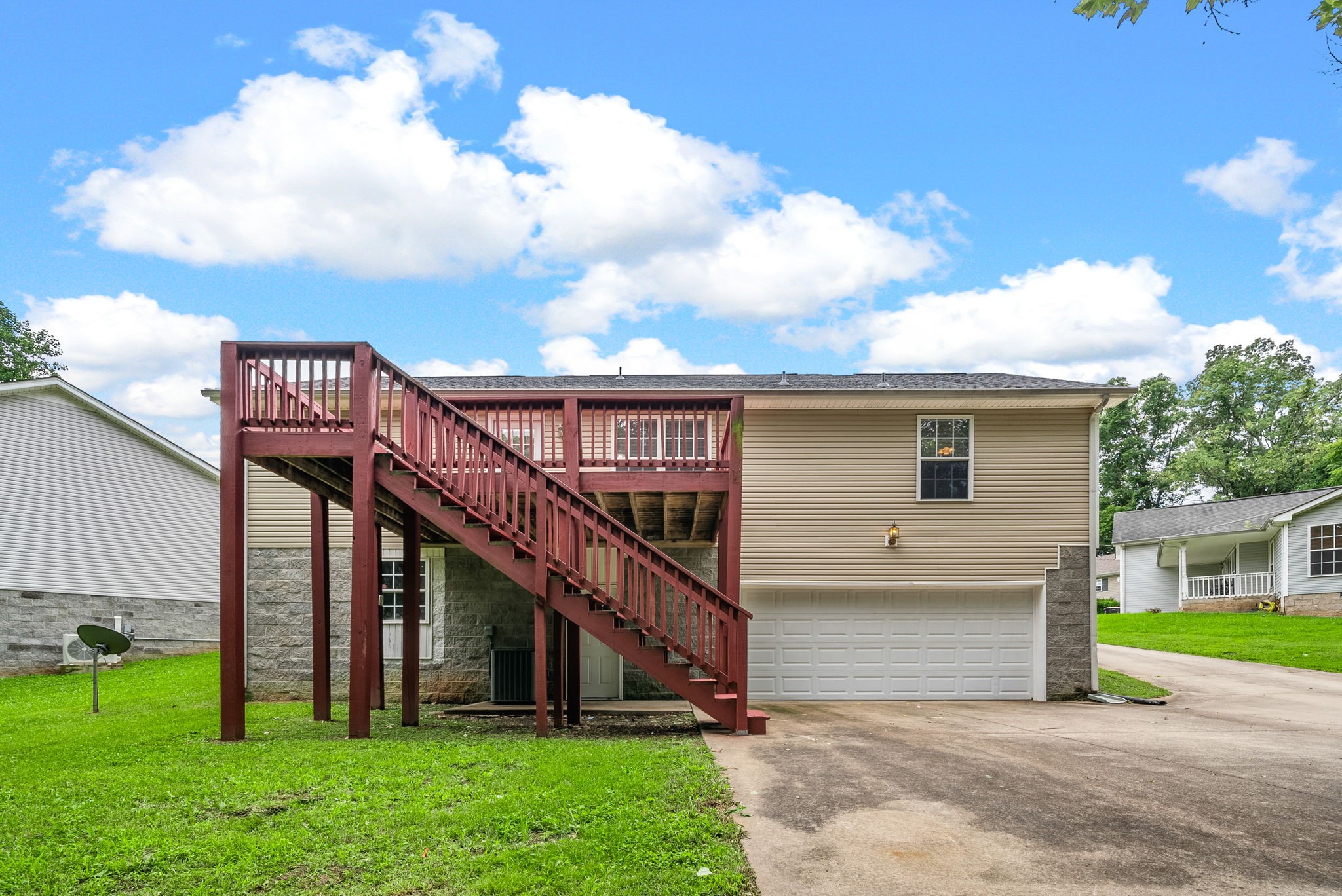 Clarksville, Tennessee 37040, United States, 3 Bedrooms Bedrooms, ,2 BathroomsBathrooms,Residential,Active,157295