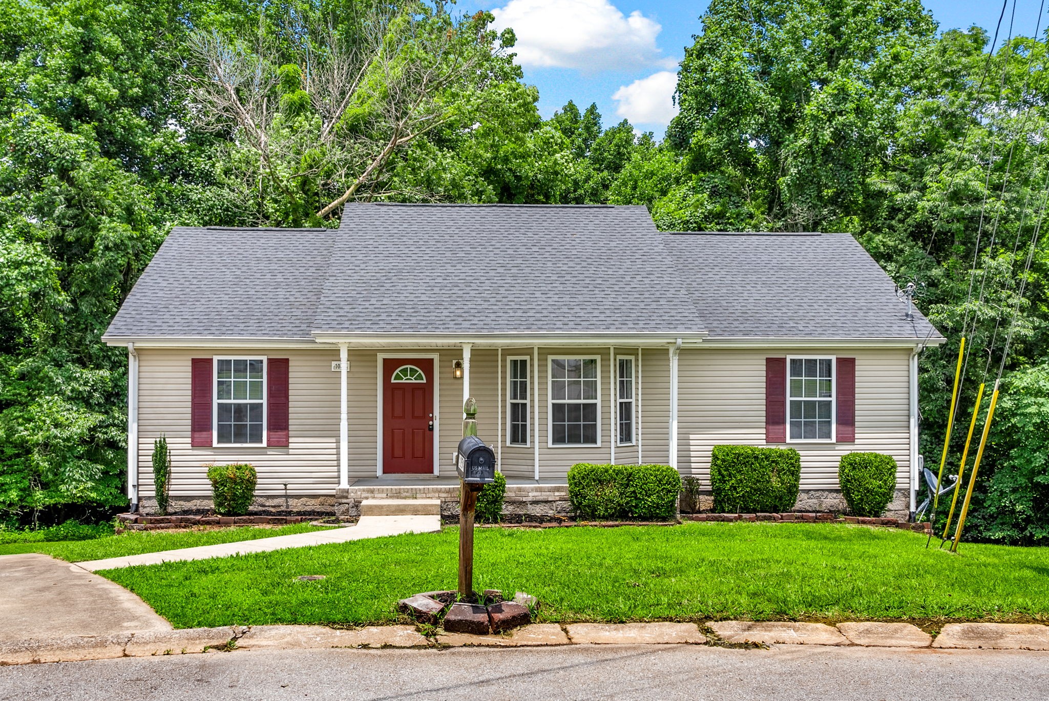 Clarksville, Tennessee 37040, United States, 3 Bedrooms Bedrooms, ,2 BathroomsBathrooms,Residential,Active,157295