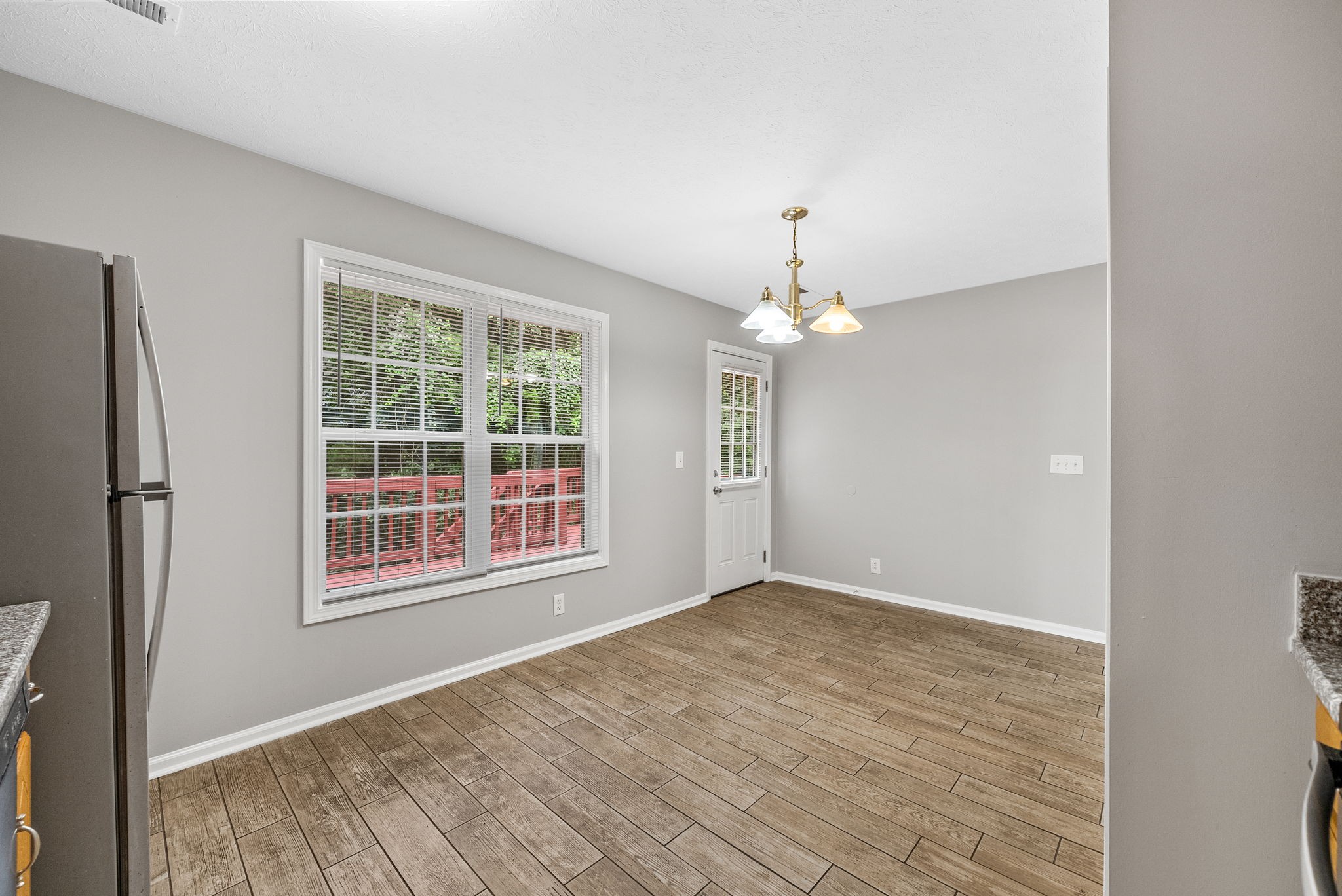 Clarksville, Tennessee 37040, United States, 3 Bedrooms Bedrooms, ,2 BathroomsBathrooms,Residential,Active,157295