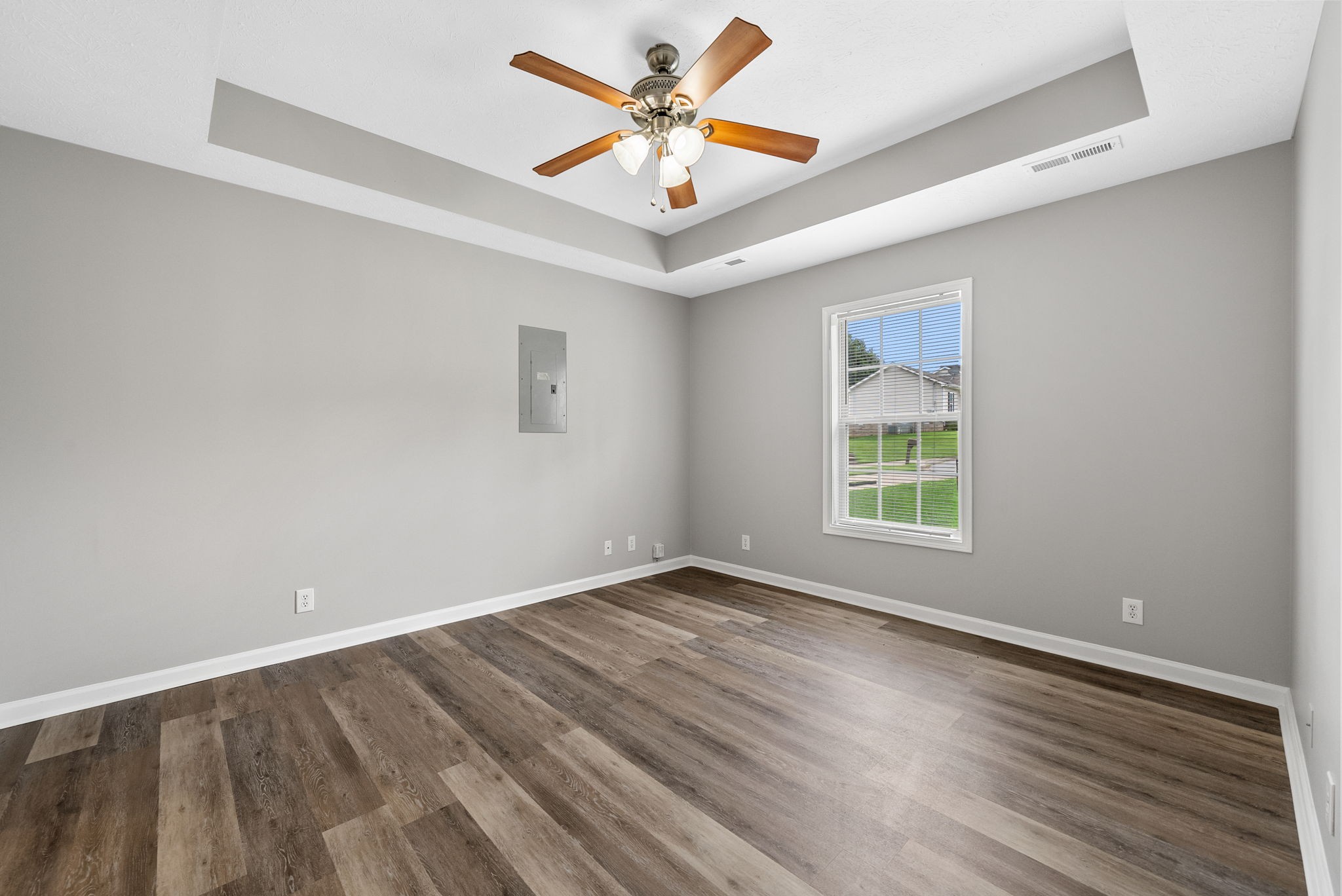 Clarksville, Tennessee 37040, United States, 3 Bedrooms Bedrooms, ,2 BathroomsBathrooms,Residential,Active,157295