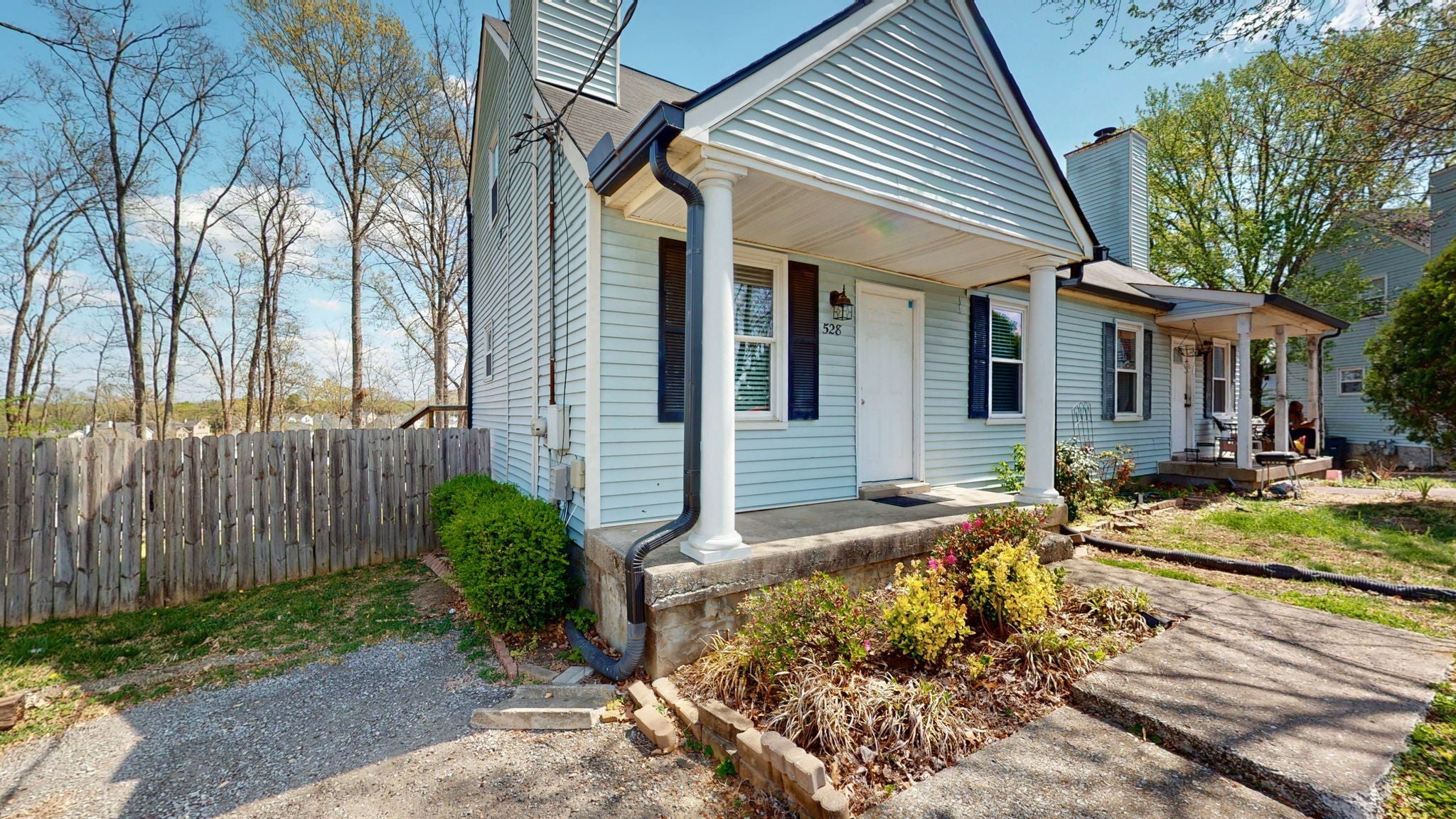 528 Debbie Dr