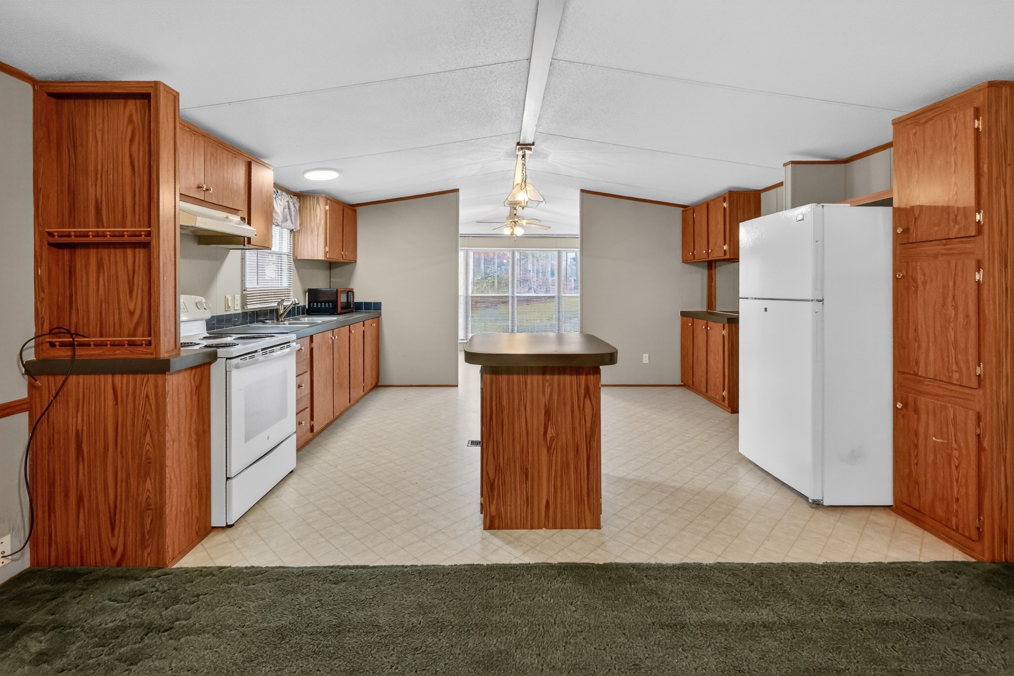 898 Overhead Bridge Rd