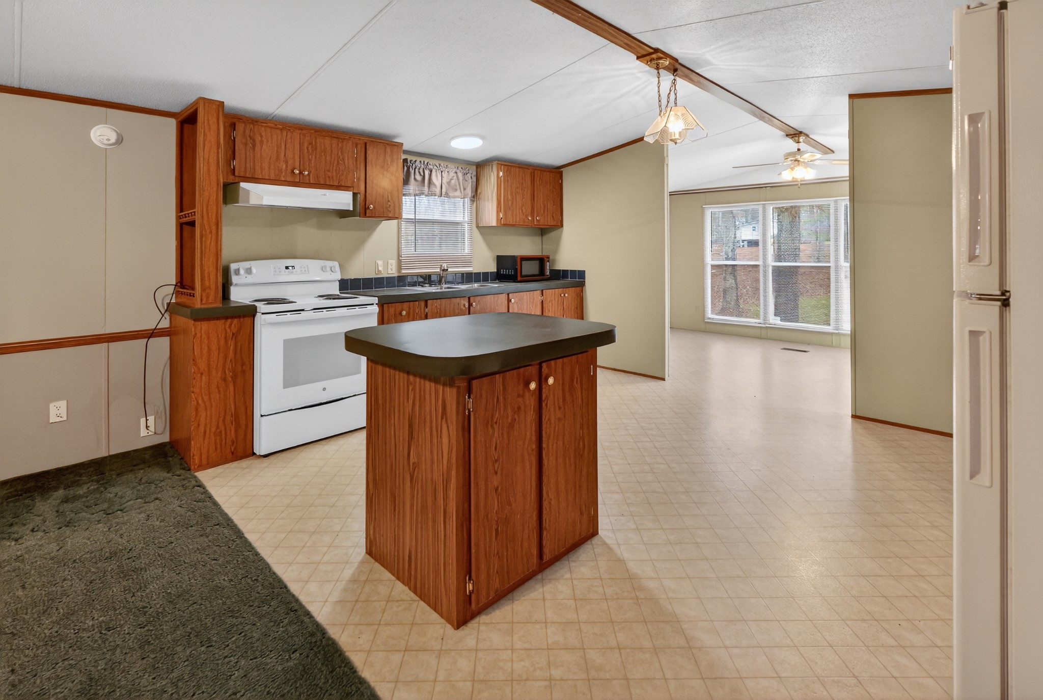 898 Overhead Bridge Rd