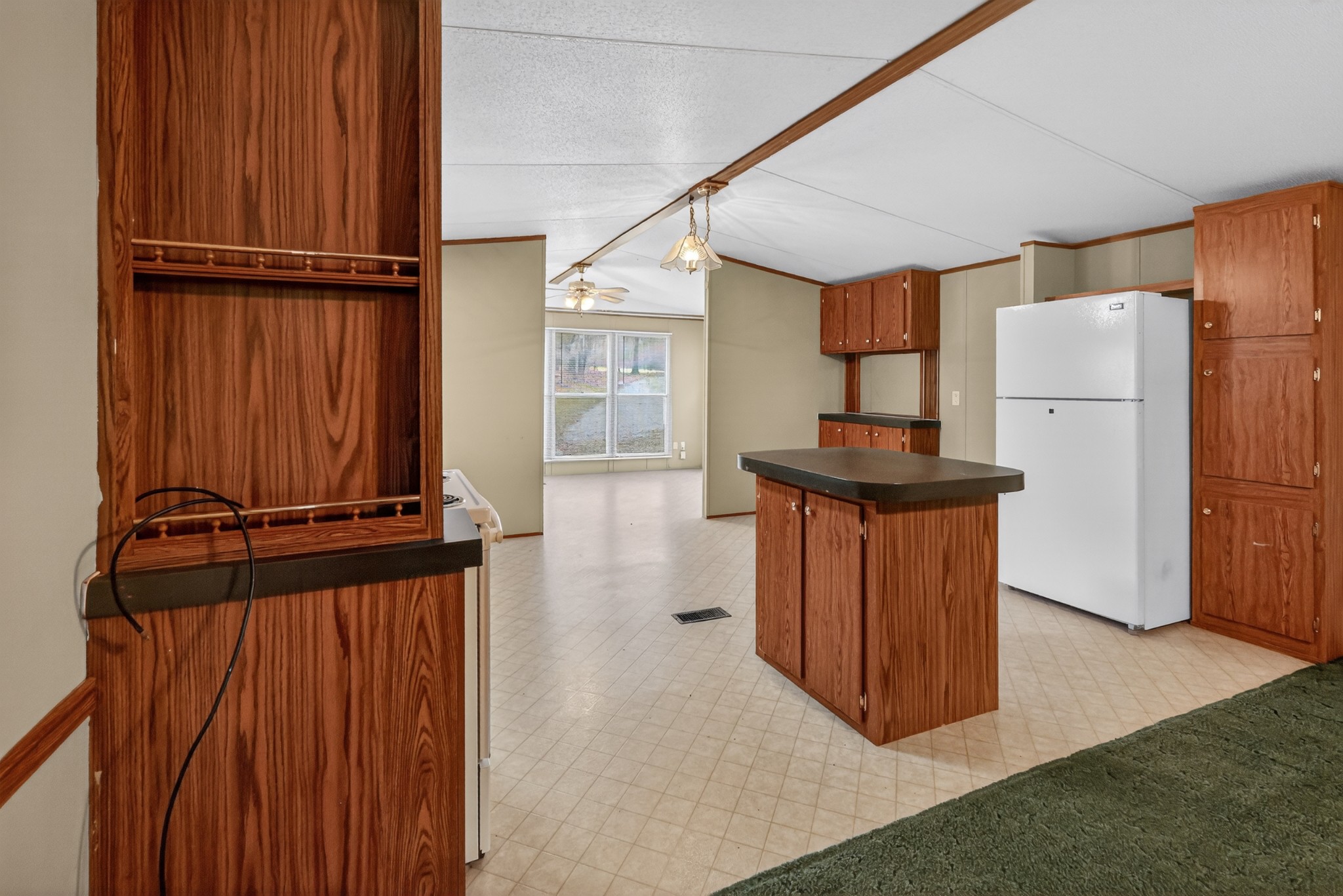 898 Overhead Bridge Rd