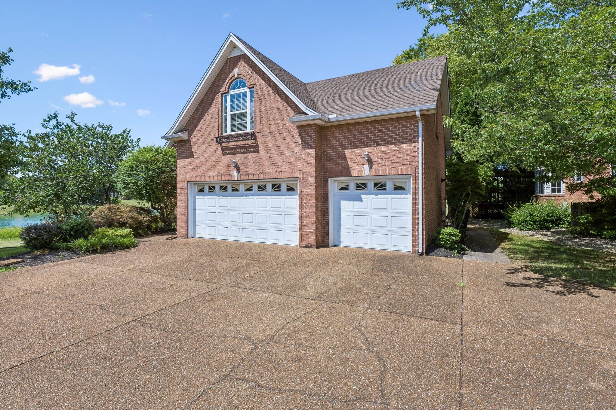 301 Calumet Trce