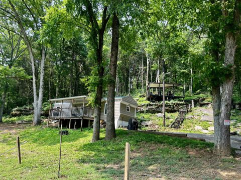 1162 Rock Bridge Rd Bethpage TN 37022