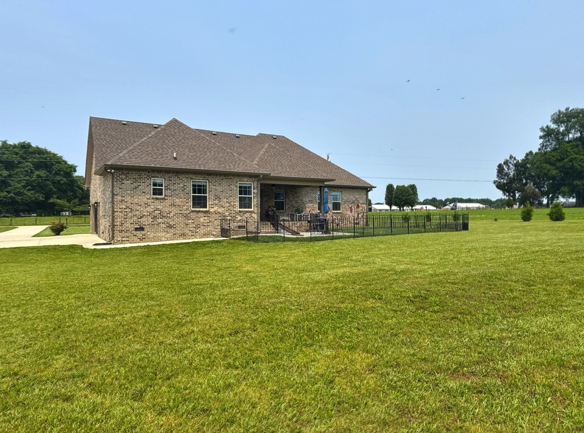 834 Longview Rd
