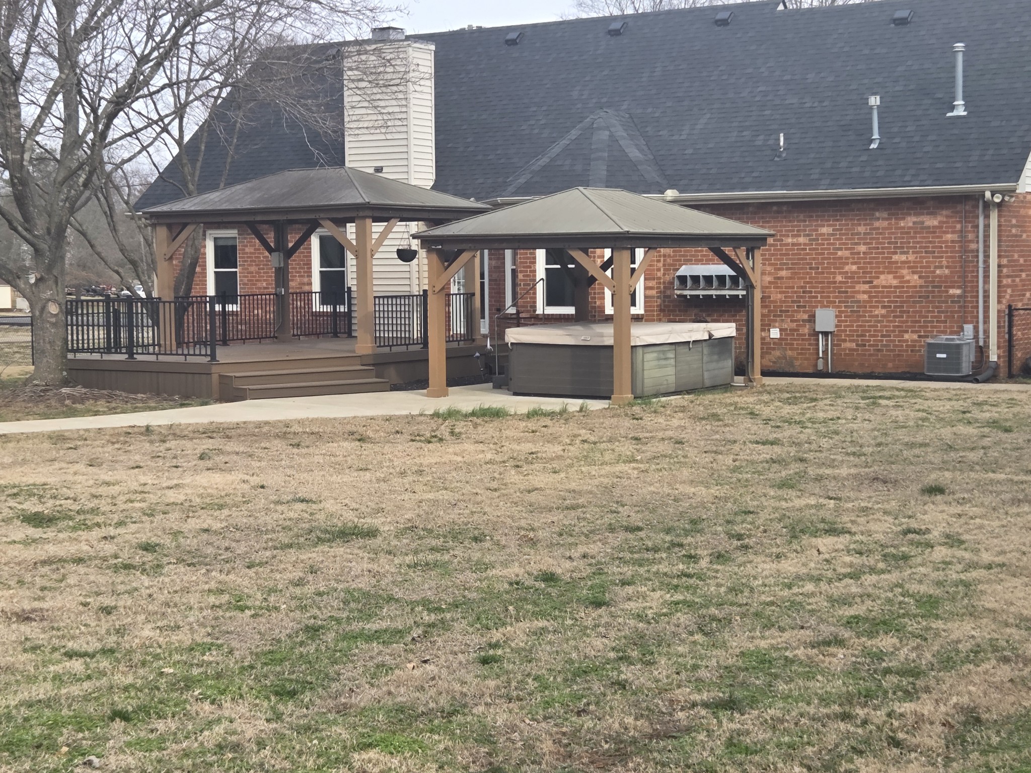 1976 Orchard Park Dr