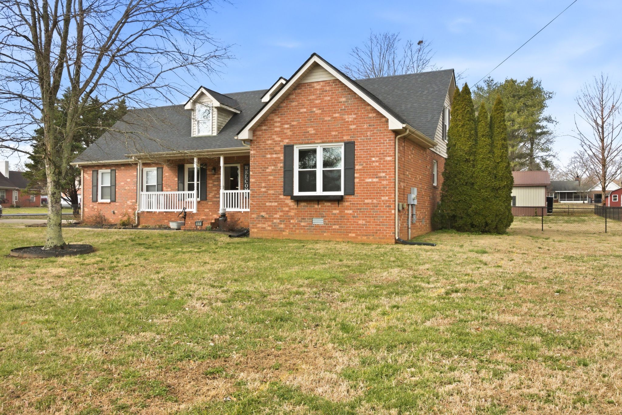 1976 Orchard Park Dr