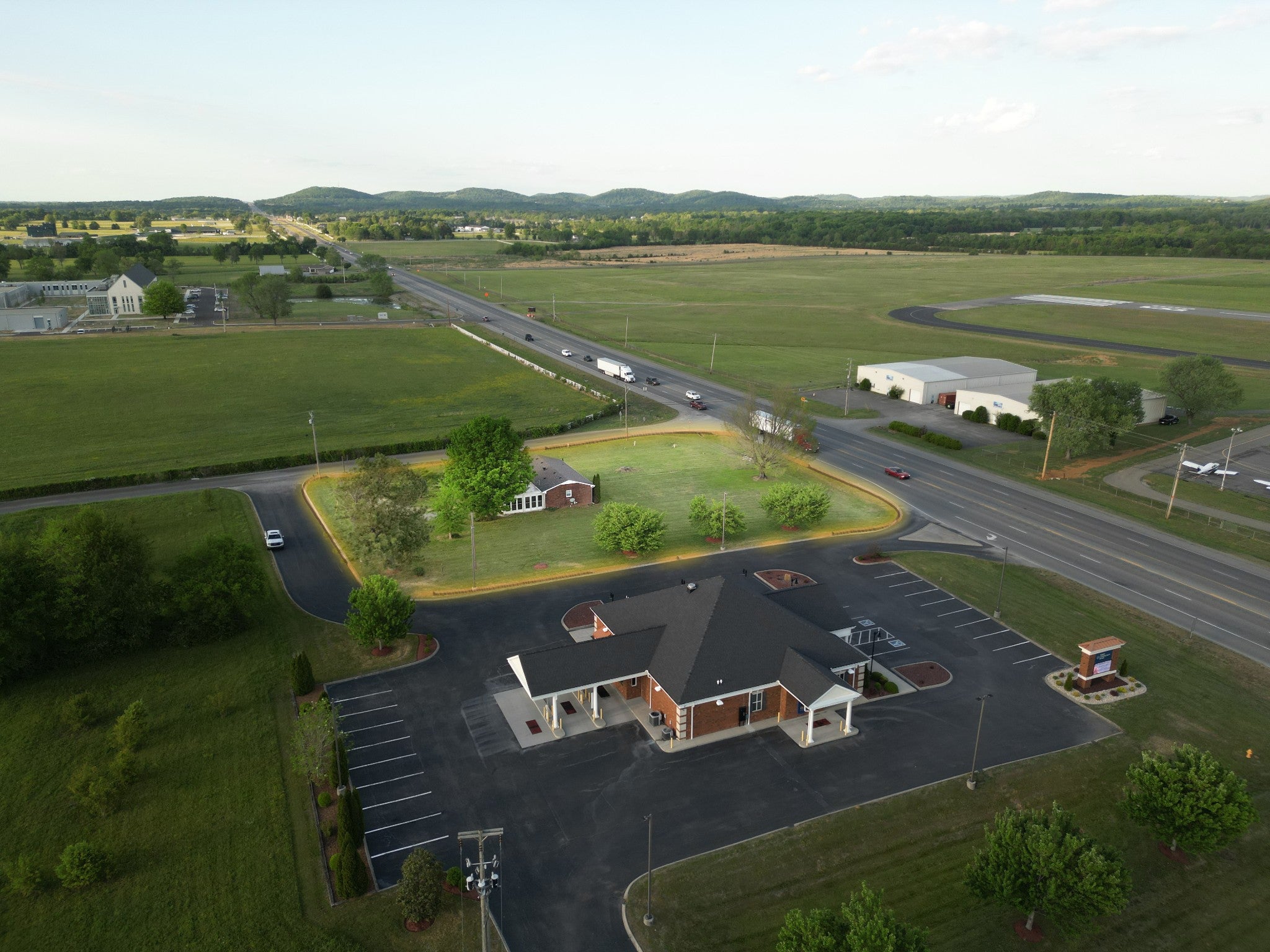 2843 Highway 231 N