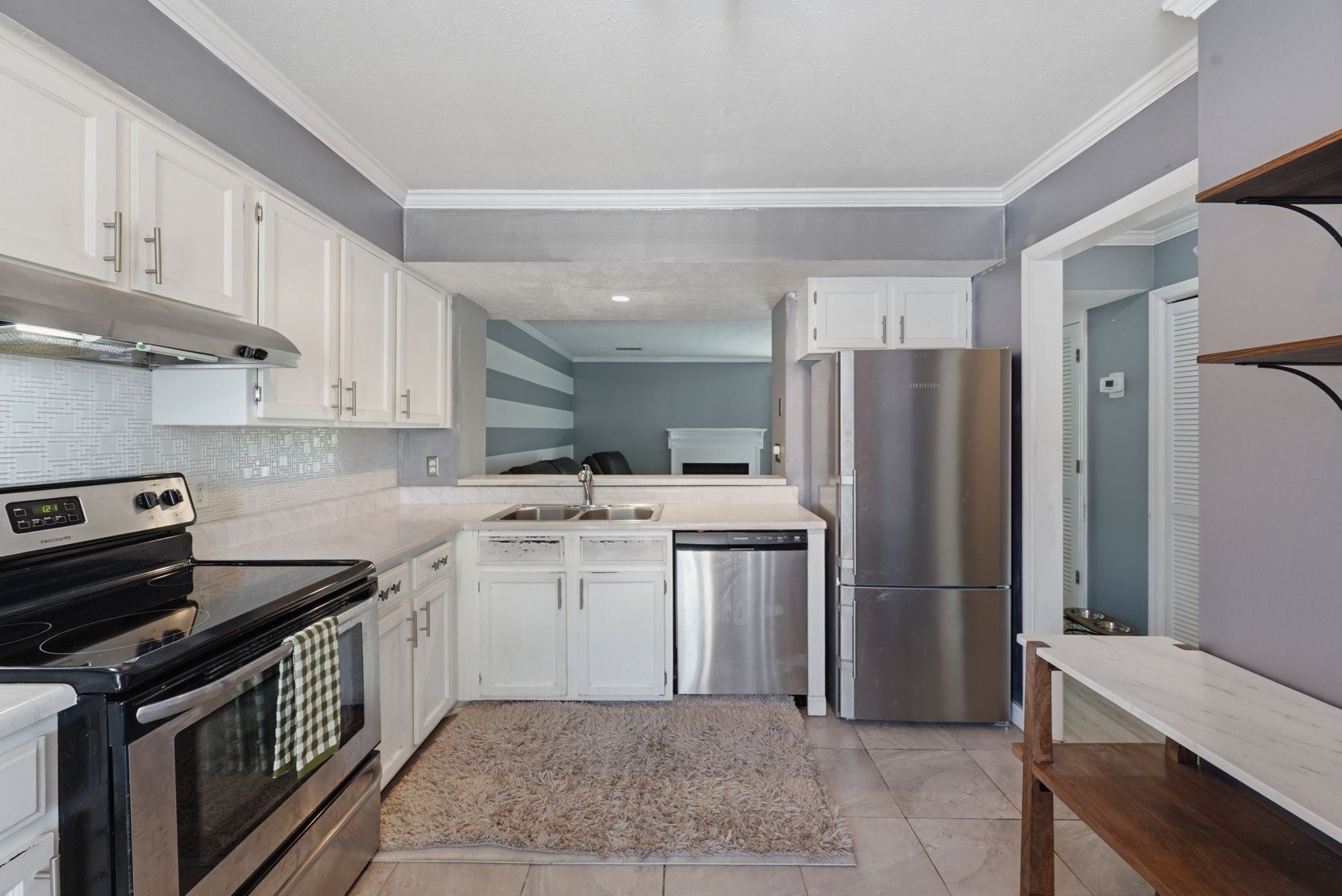 453 Claircrest Dr