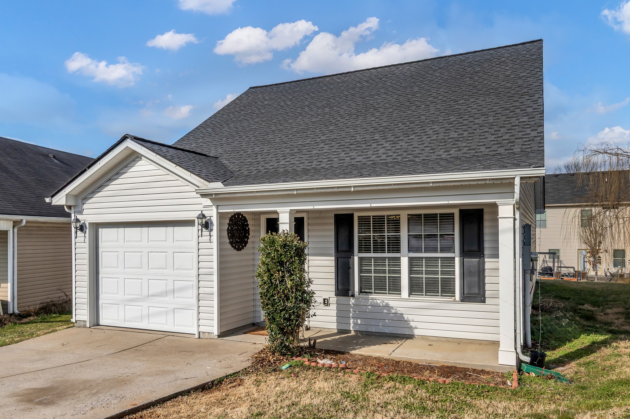 1108 Shallowbrook Trl S