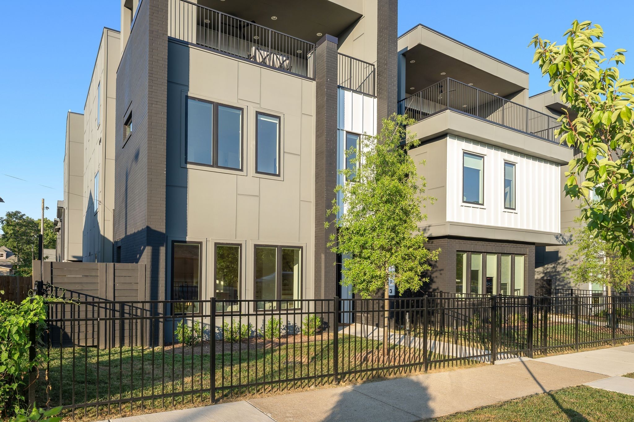 1400 Arthur Ave 3