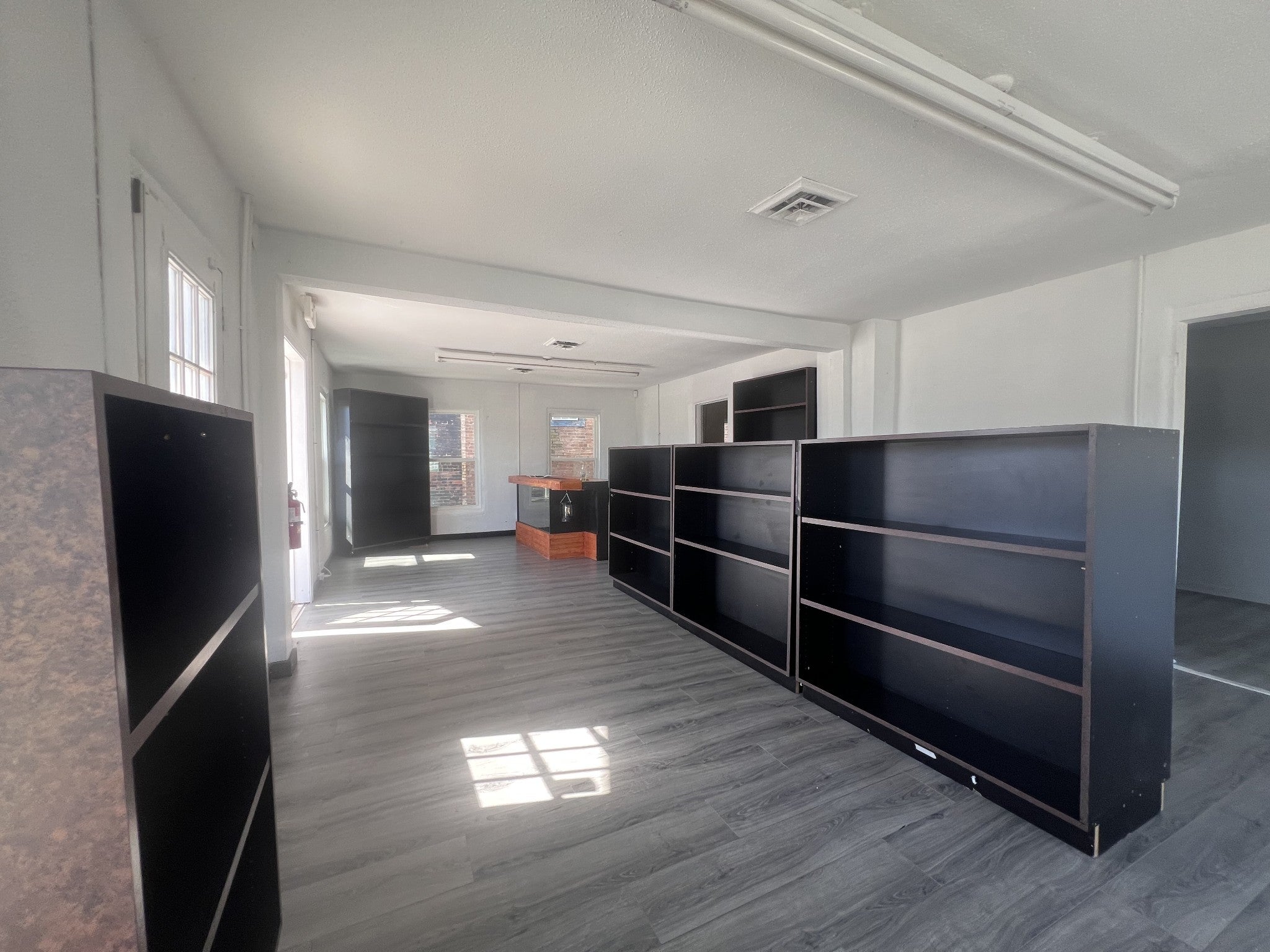 404 W Lincoln St