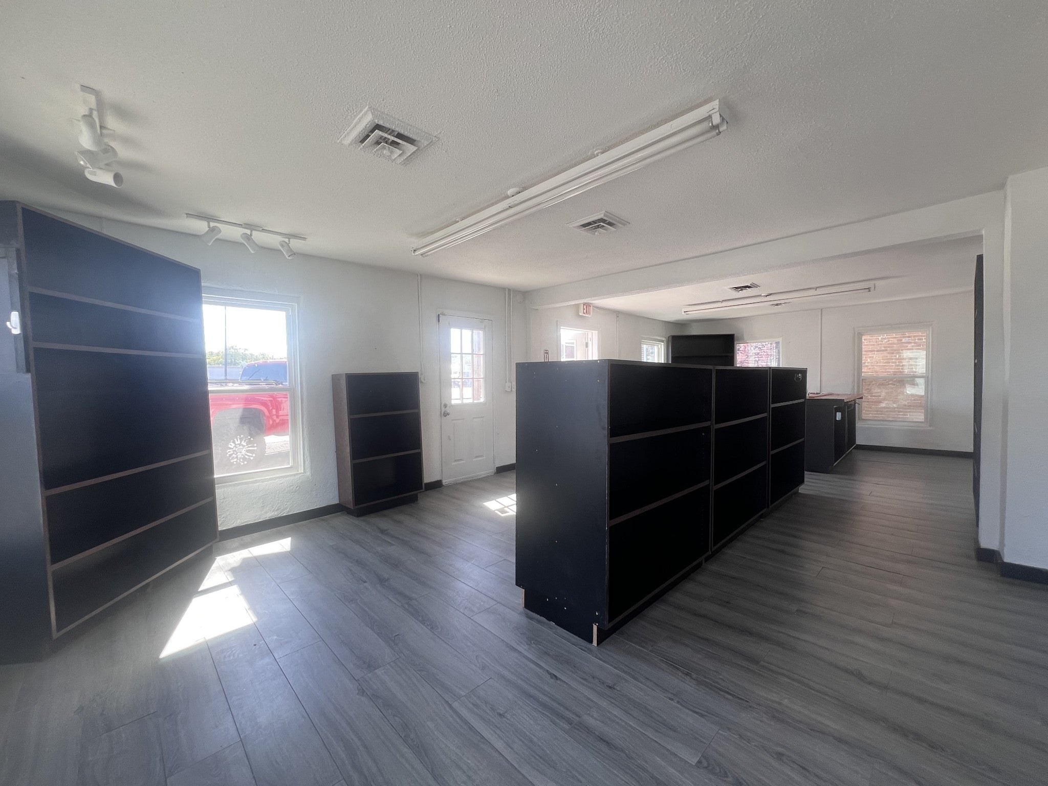 404 W Lincoln St
