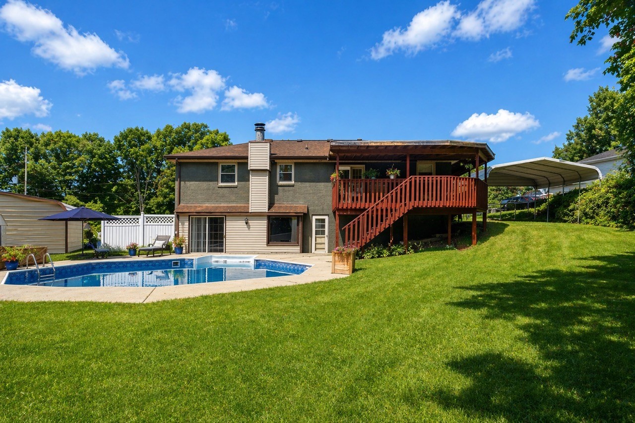 158 Lexington Dr