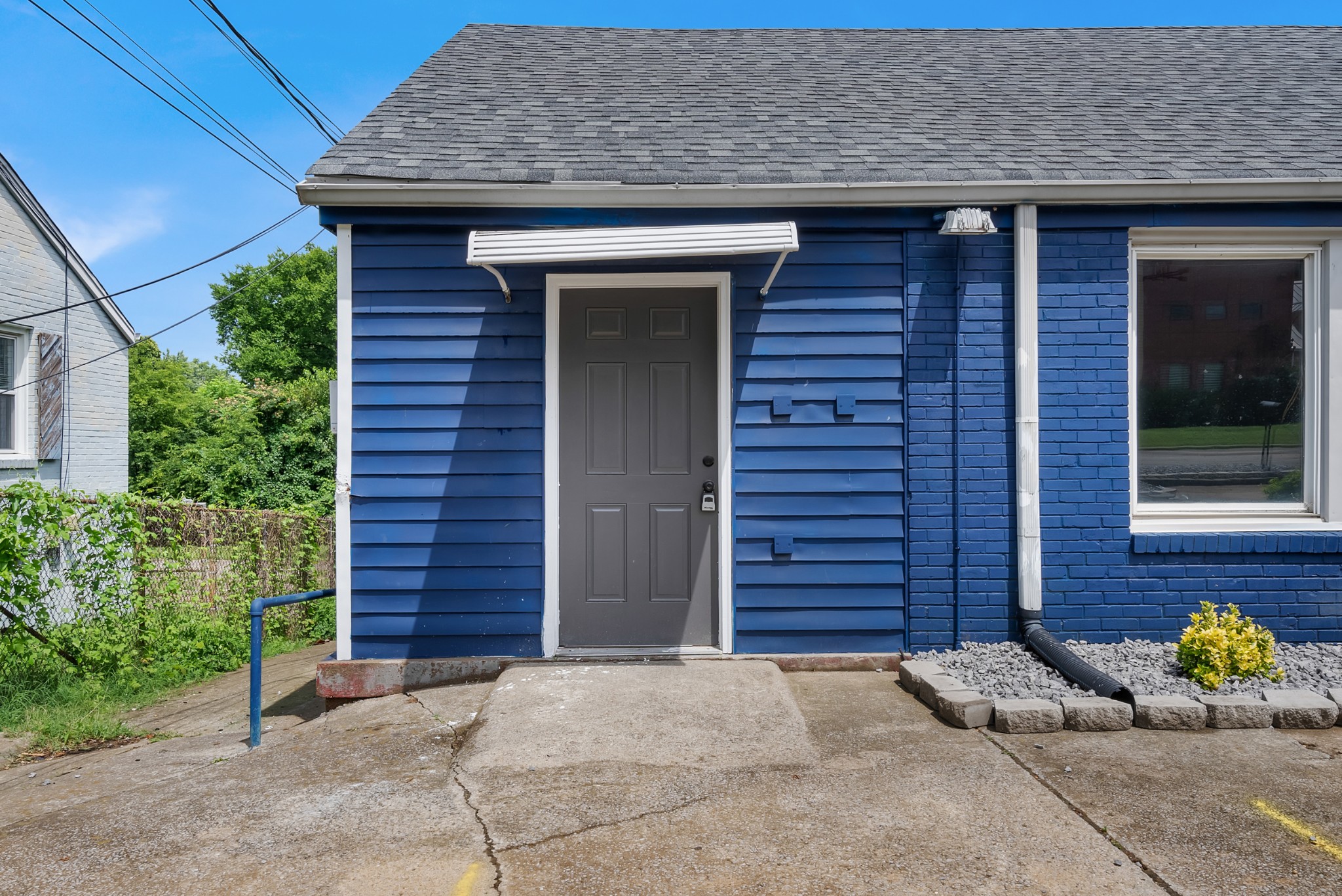 205 Donelson Pike