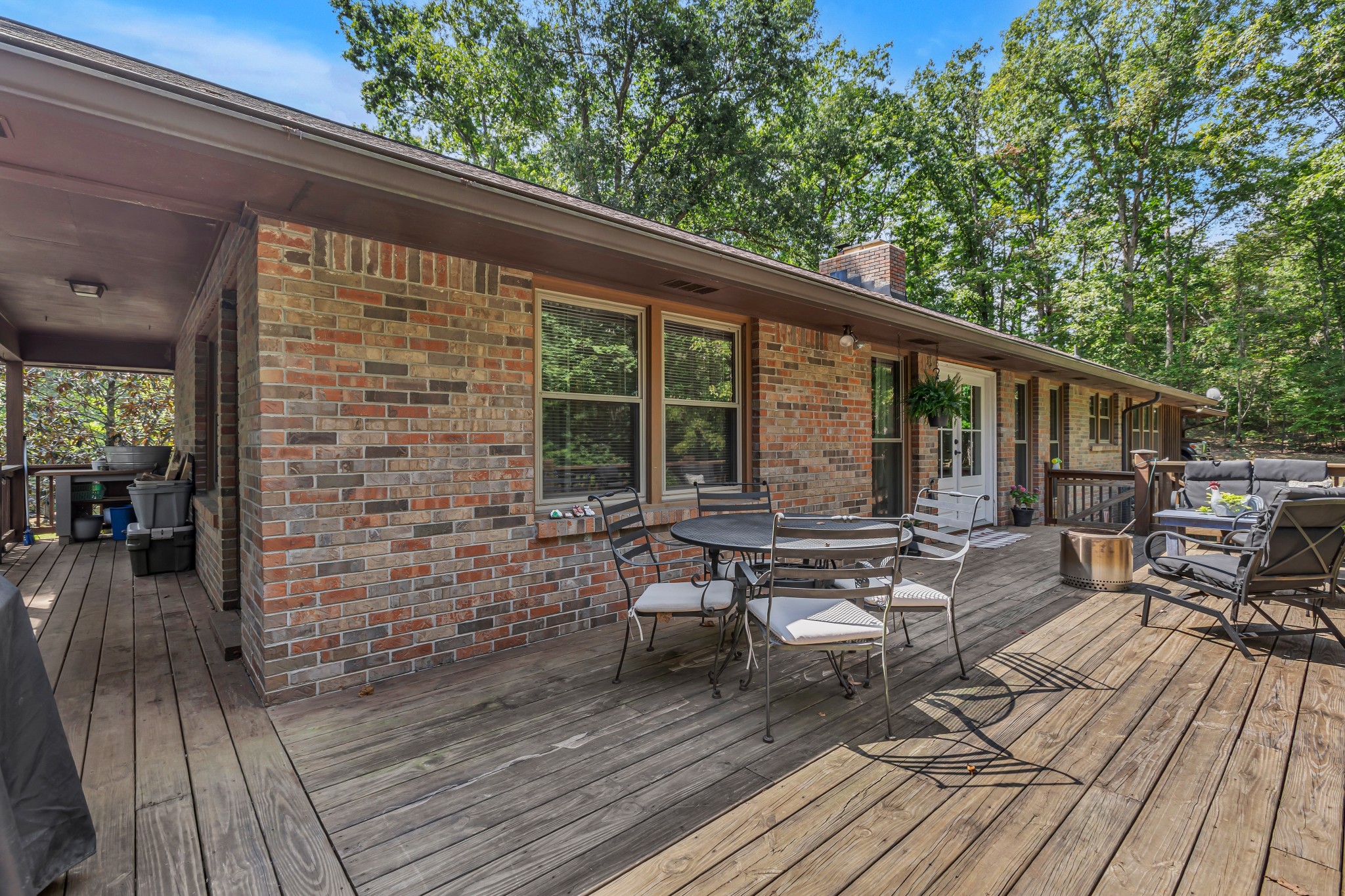 1819 East Haleys Creek Road