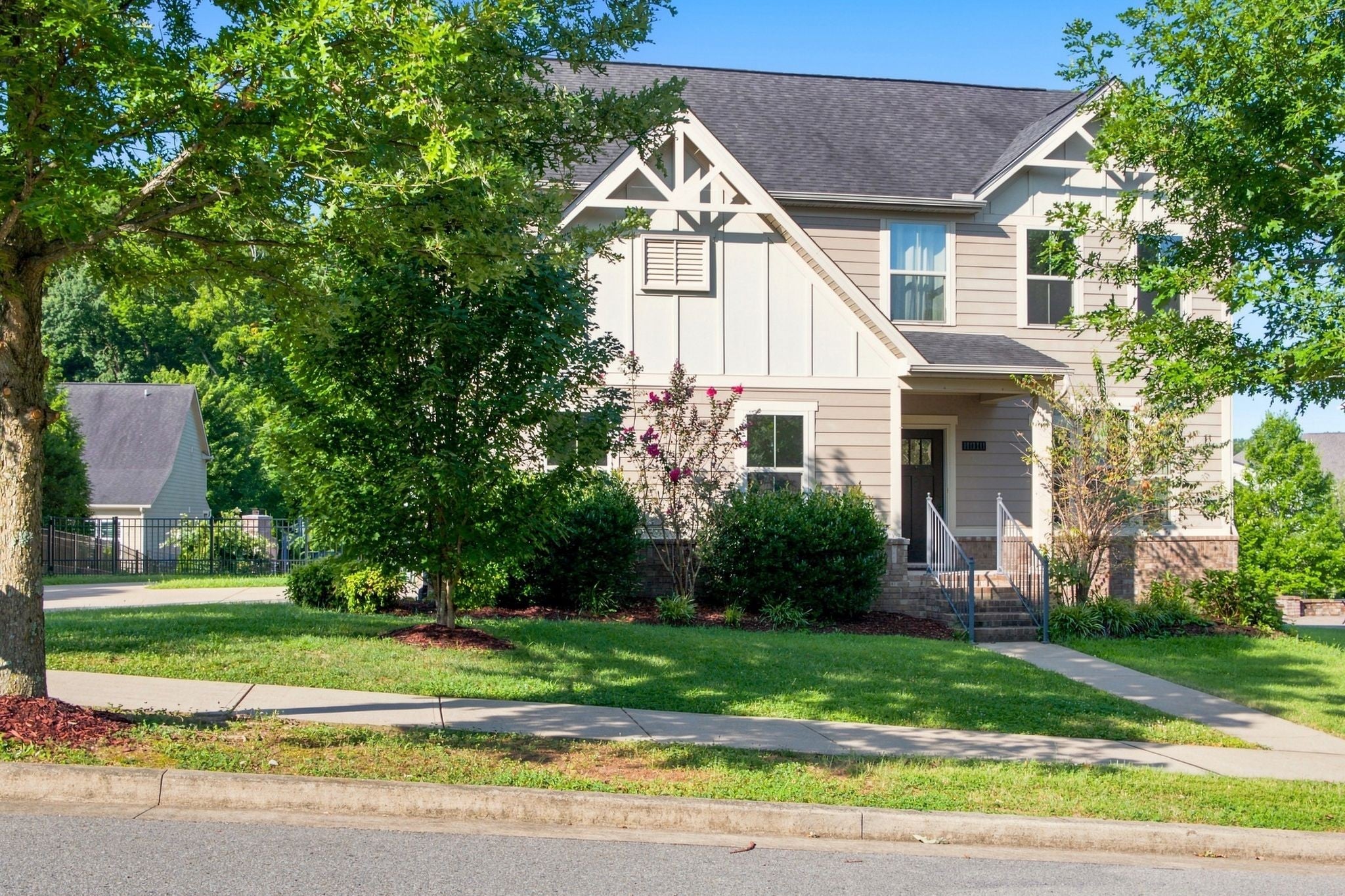4-bed listing at 8010 Brookpark Ave, Franklin